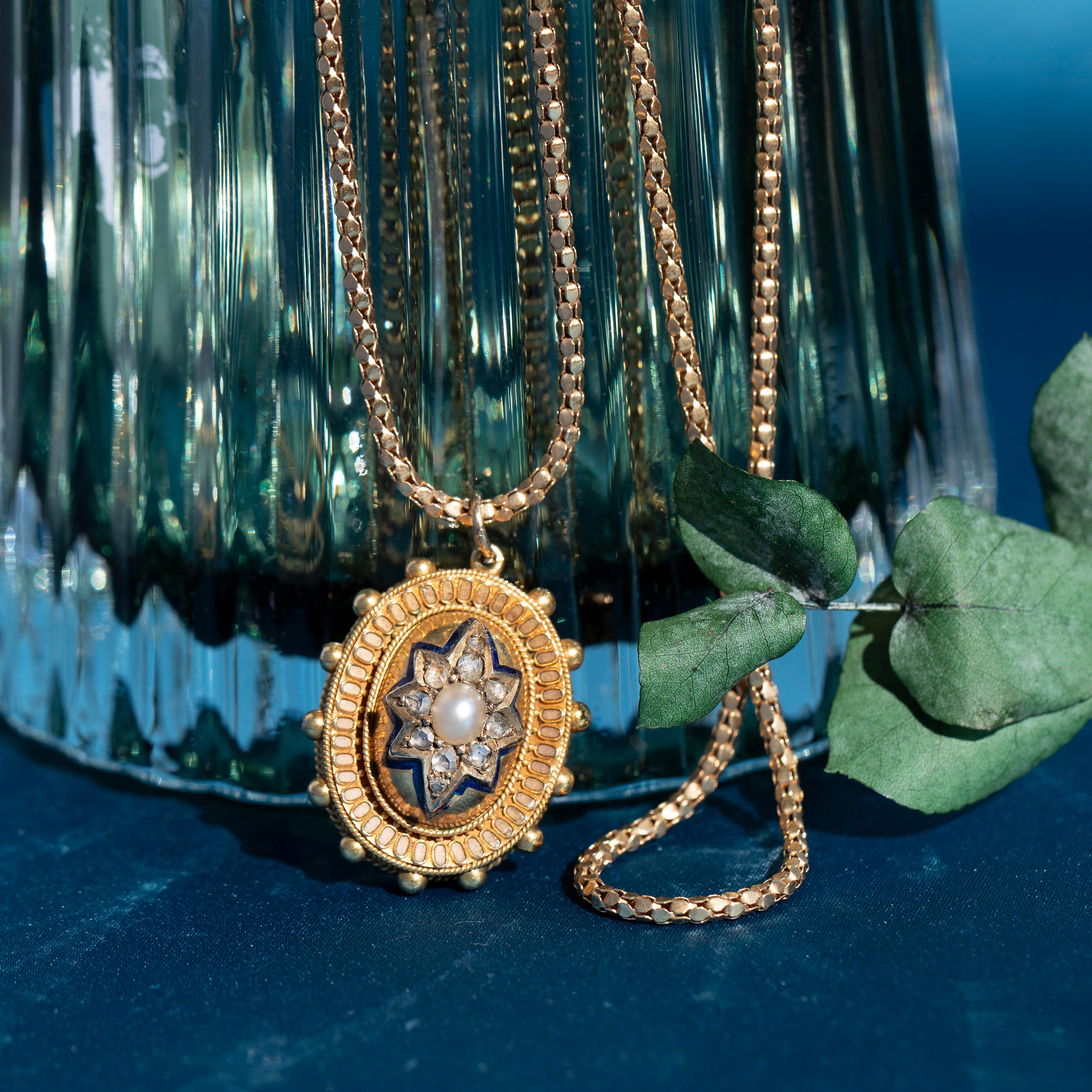 Pendentif en or 9 carats avec perles étoilées et diamants taillés en rose, de style victorien ancien en vente 1