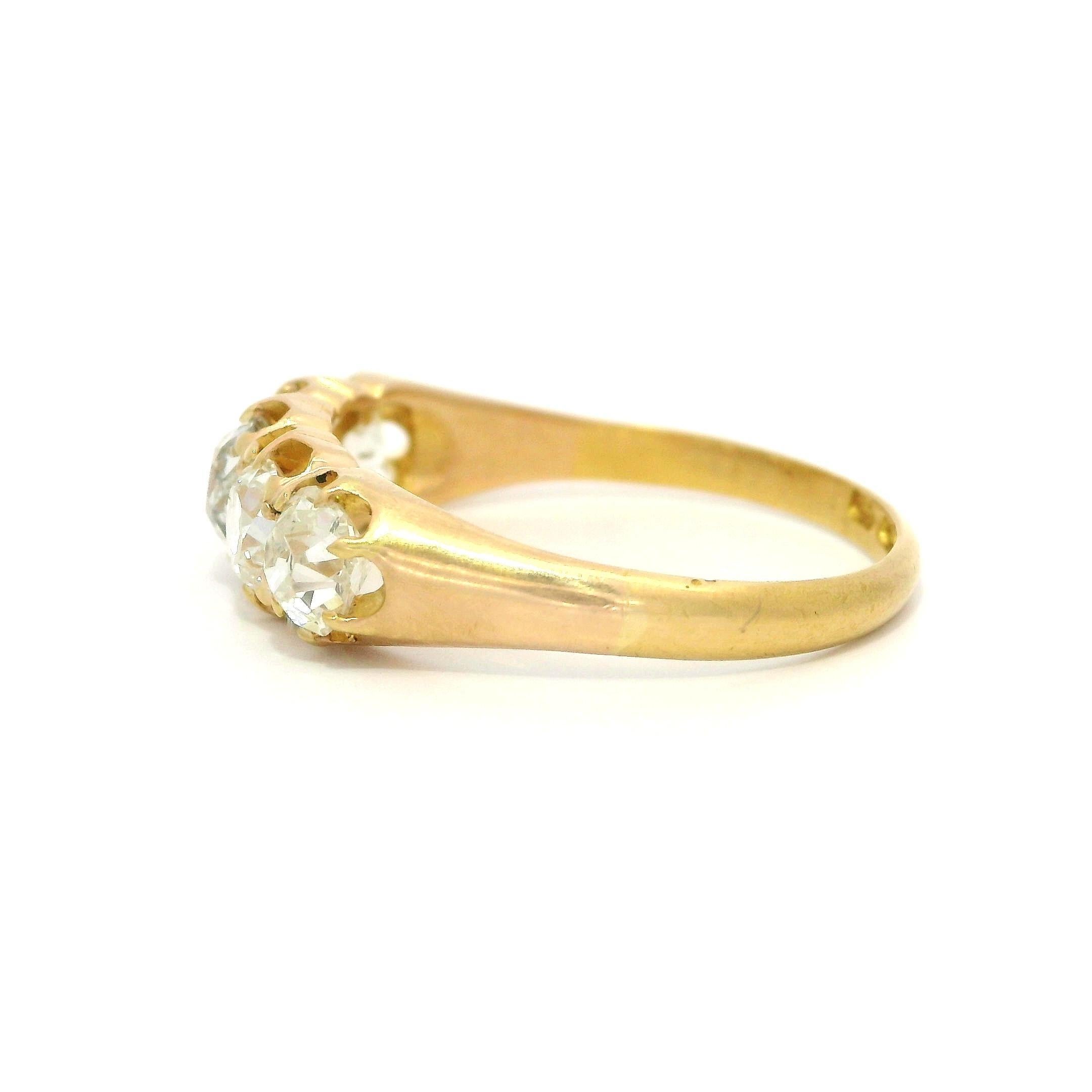 Antiguo anillo victoriano inglés de oro de 18 quilates de 1,7 quilates con 5 diamantes de la antigua mina en venta 2