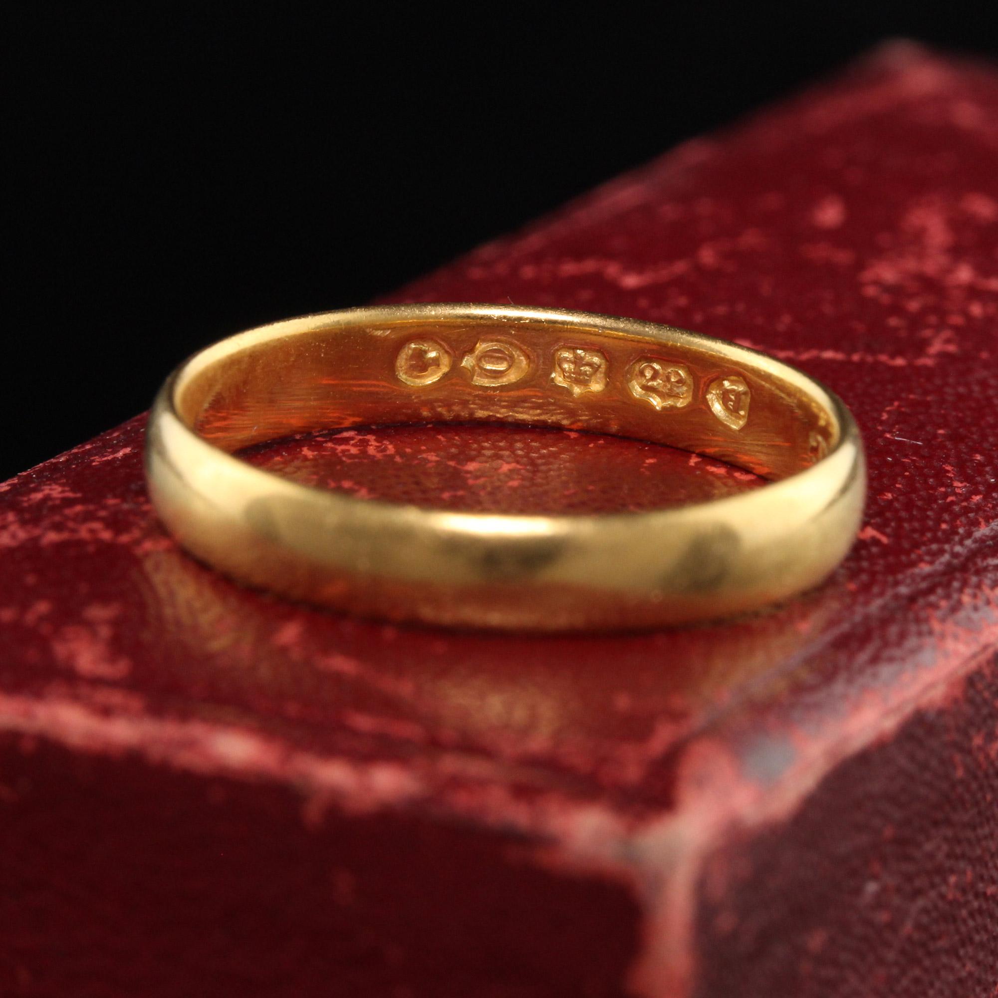 Beautiful Antique Victorian English 22K Yellow Gold Classic Wedding Band. This classic wedding band is hallmarked and made in 22k yellow gold. It has a rich patina and color to it and in great condition.

Item #R1001

Metal: 22K Yellow Gold

Weight: