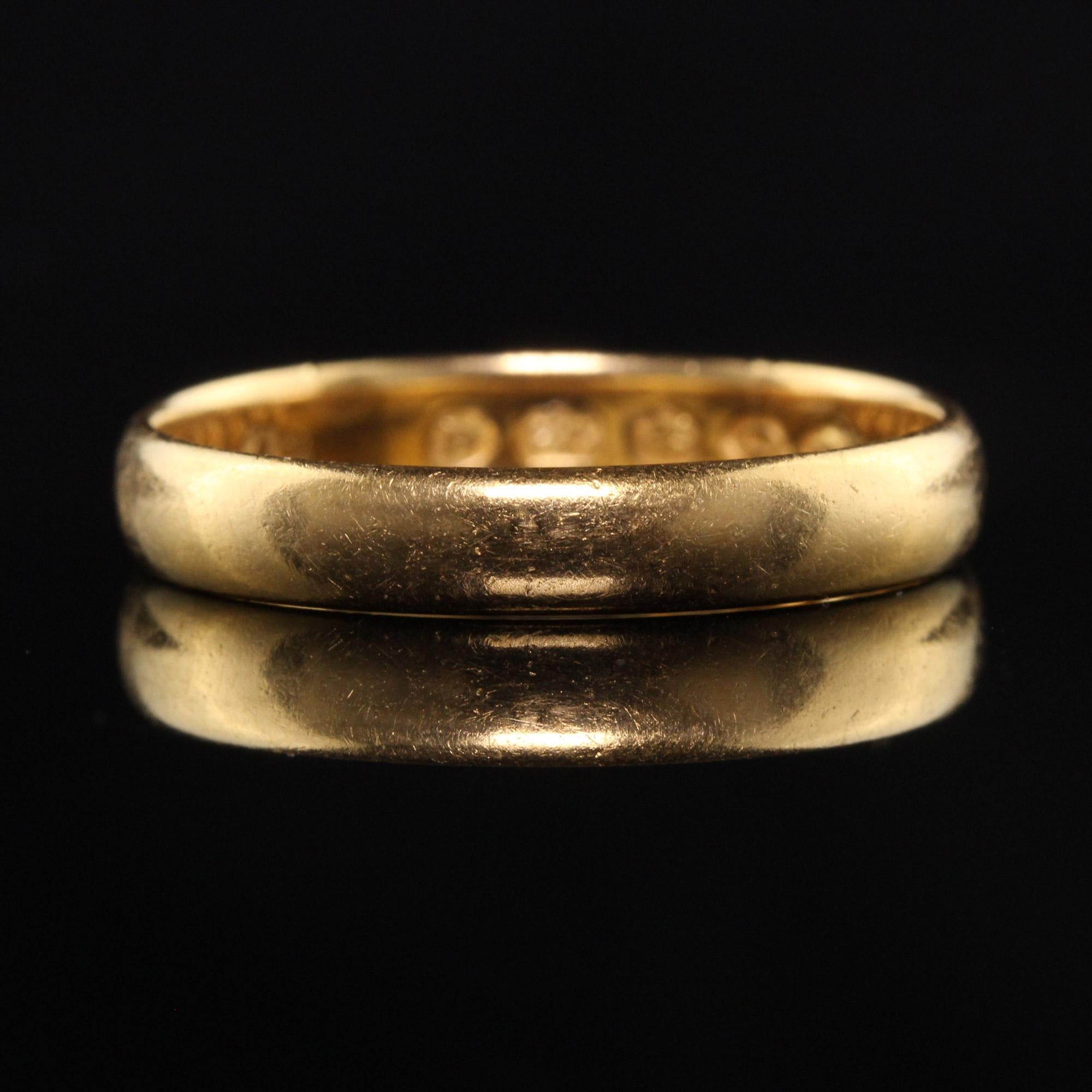 Women's or Men's Antique Victorian English 22K Yellow Gold Classic Wedding Band