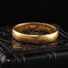 Antique Victorian English 22K Yellow Gold Hallmarked Classic Wedding Band