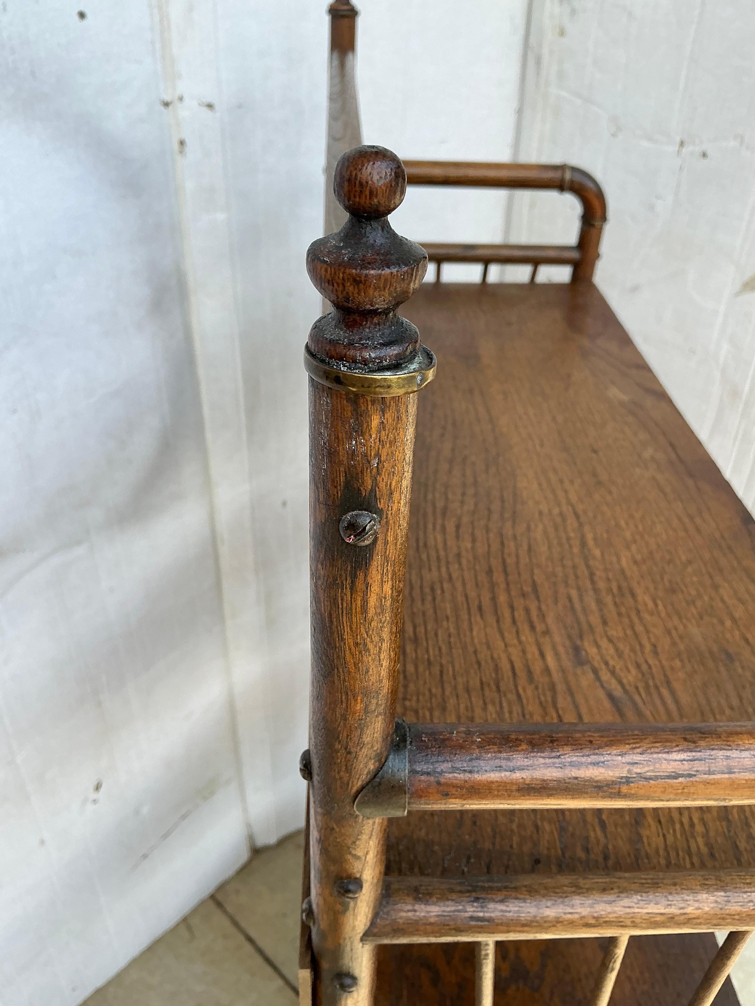 20th Century Antique Victorian English Carved Oak Bookcase / Etagere / Shelf