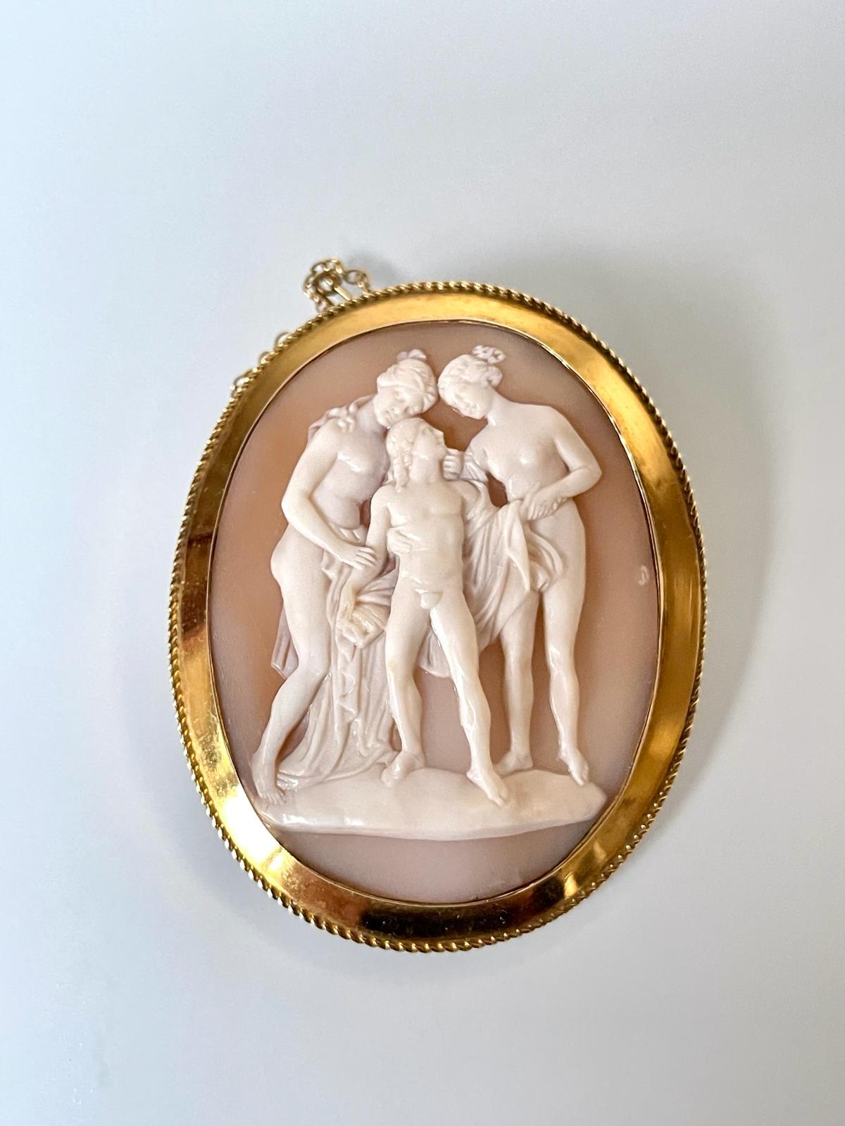 Women's or Men's Antique Victorian English Gold Shell Cameo Brooch, C 1860 