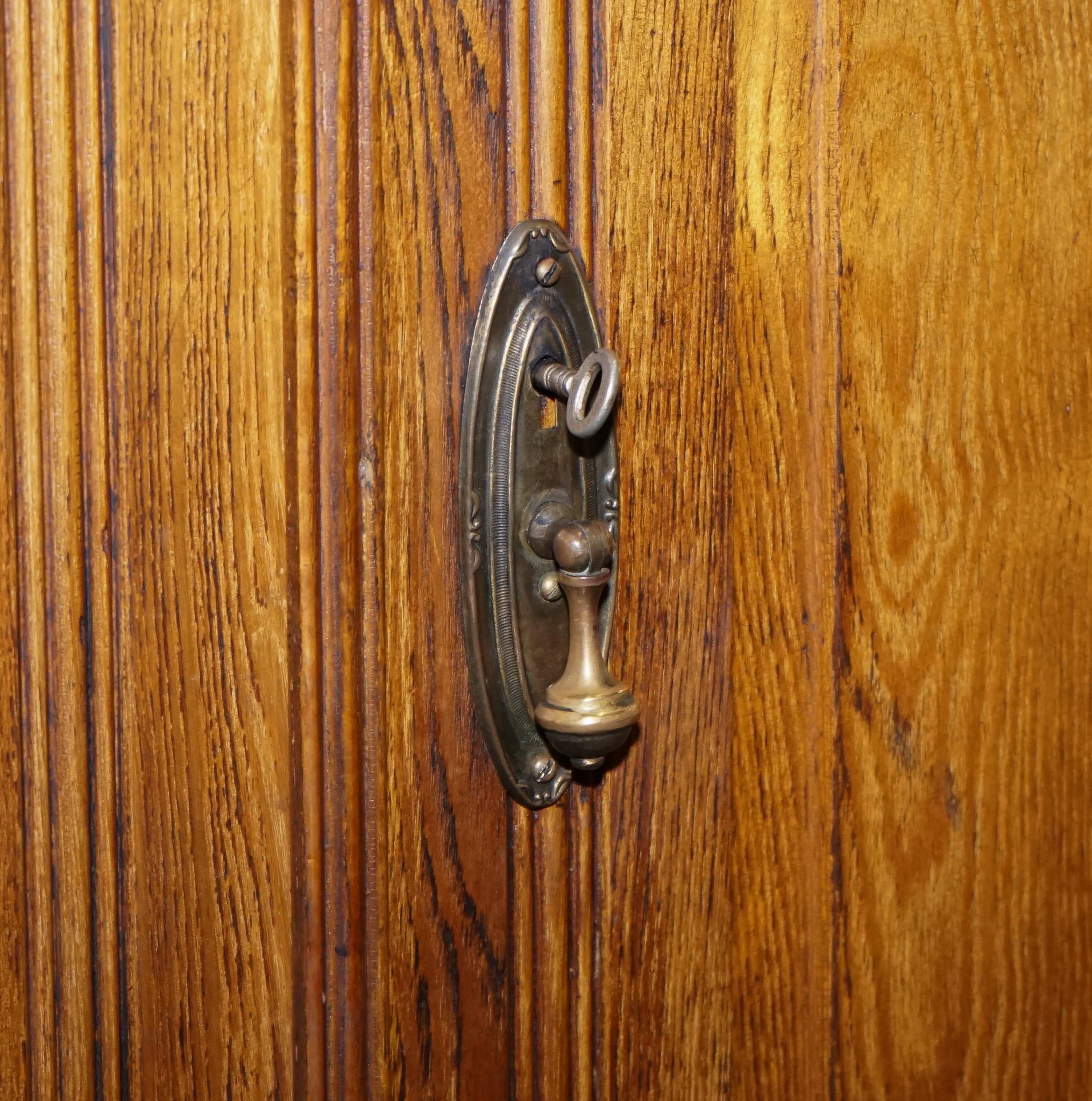 ARMARIO DE PRENSA CON CUATRO CAJONES EN ROBLE INGLÉS VICTORIANO ANTiQUE en venta 2