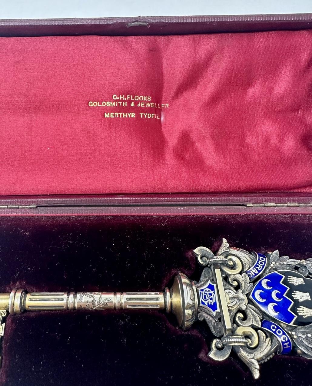 Antiker viktorianischer englischer Präsentationstür-Schlüssel Merthyr Constitutional Club 1894 (Sterlingsilber) im Angebot