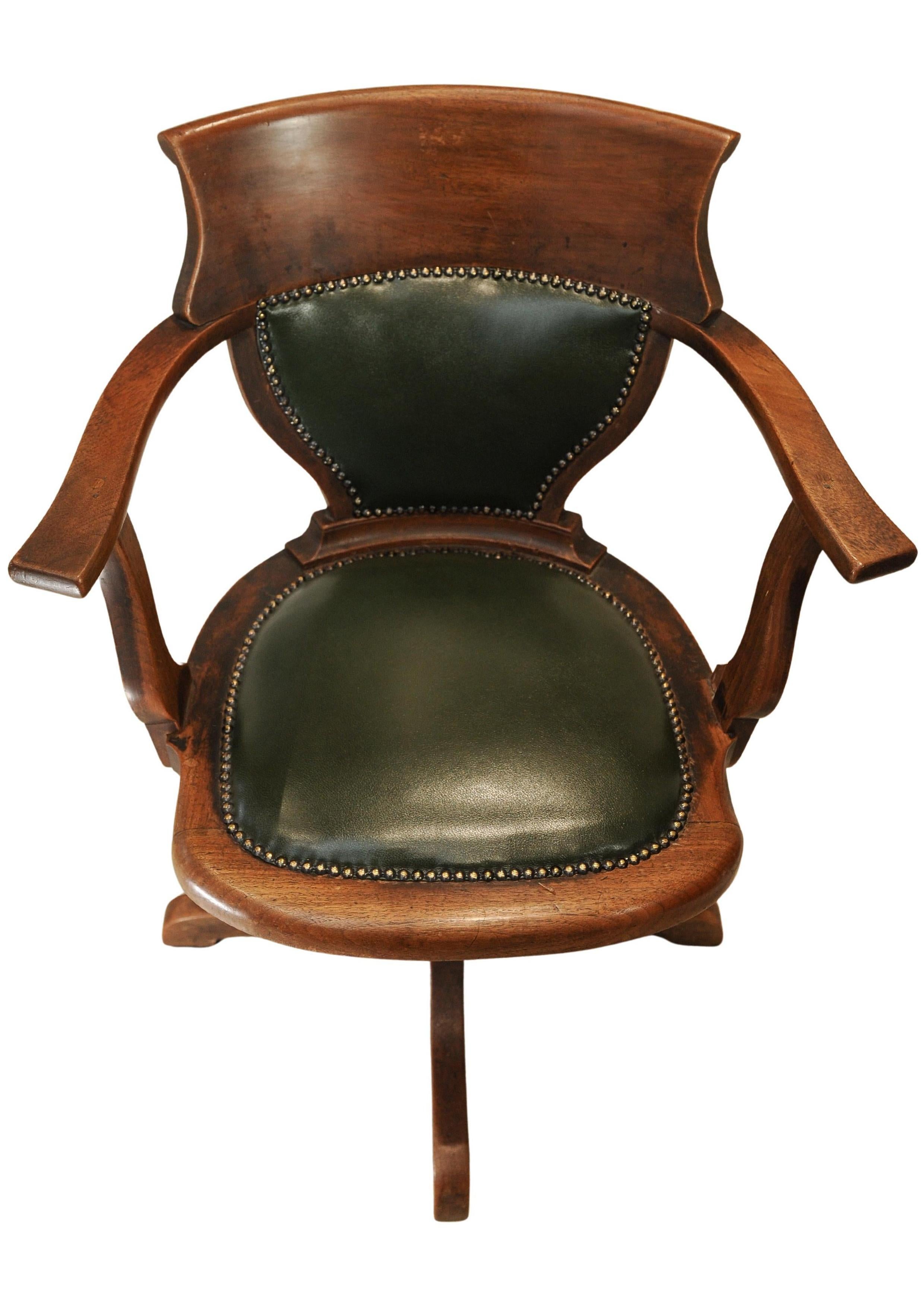 Silla de escritorio giratoria antigua victoriana inglesa de cuero verde y roble en Bueno estado para la venta en Reading, Berkshire