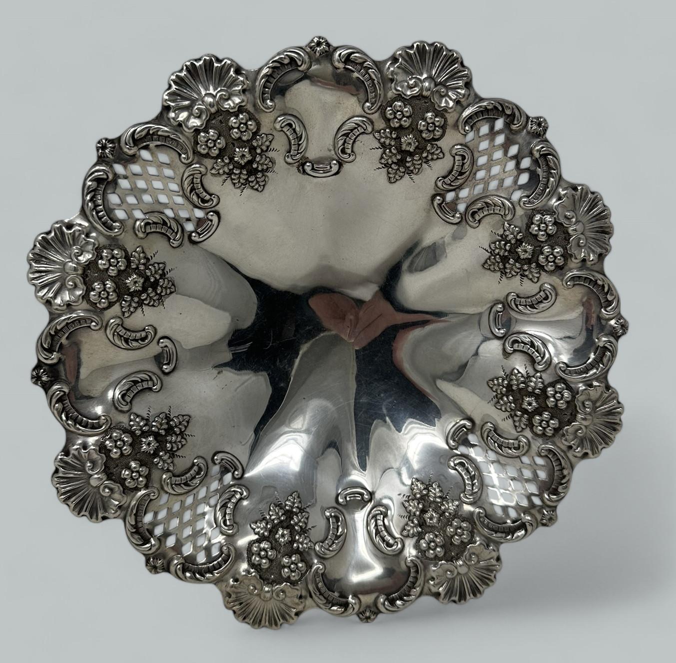 Antique Victorian English Silver Plated Tazza Compot Centerpiece Elkington & Co 7