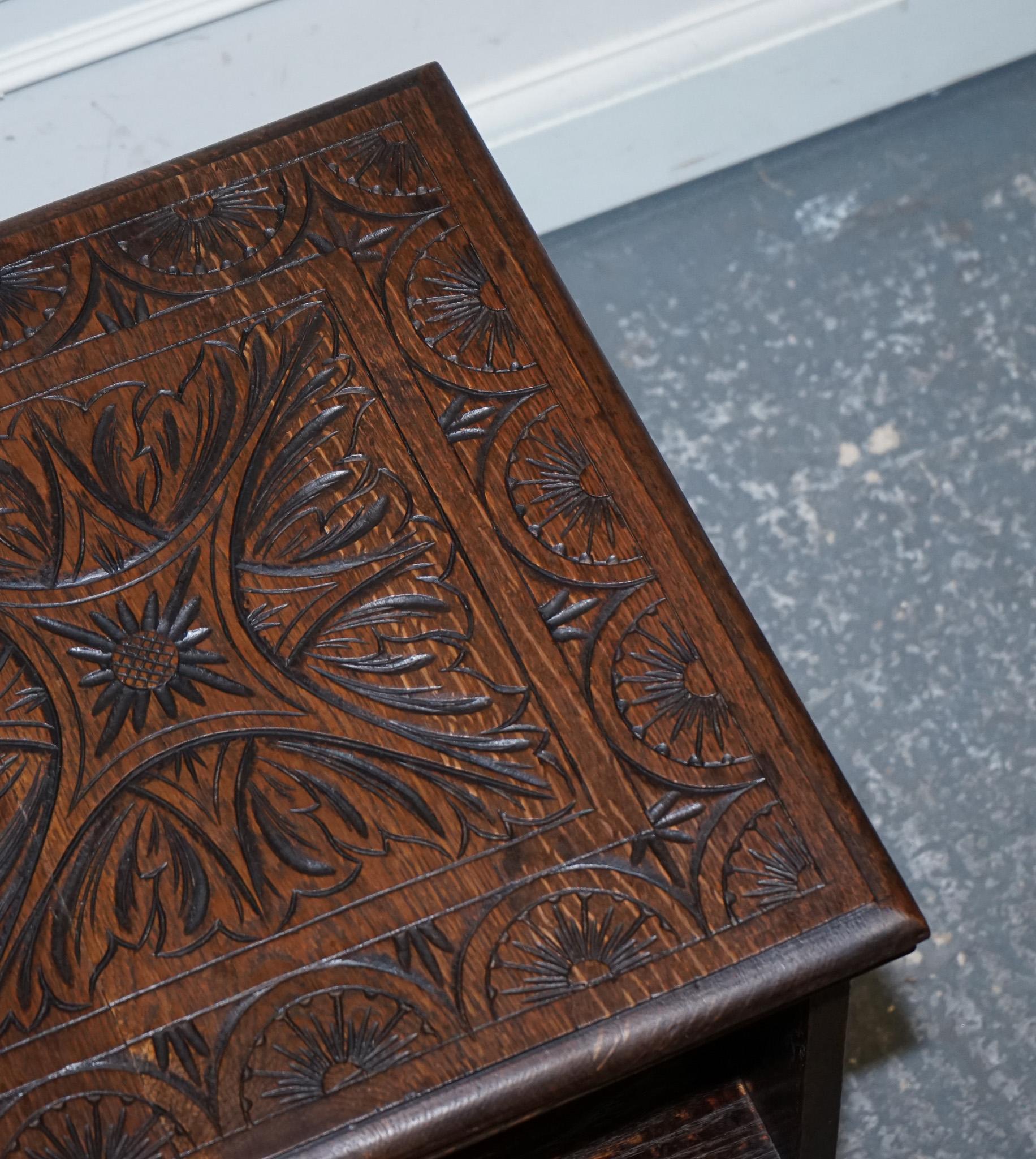 ANTIQUE VICTORIAN ENGLISH SOLID OAK CARVED JACOBEAN REVOLViNG OPEN BOOKCASE For Sale 3