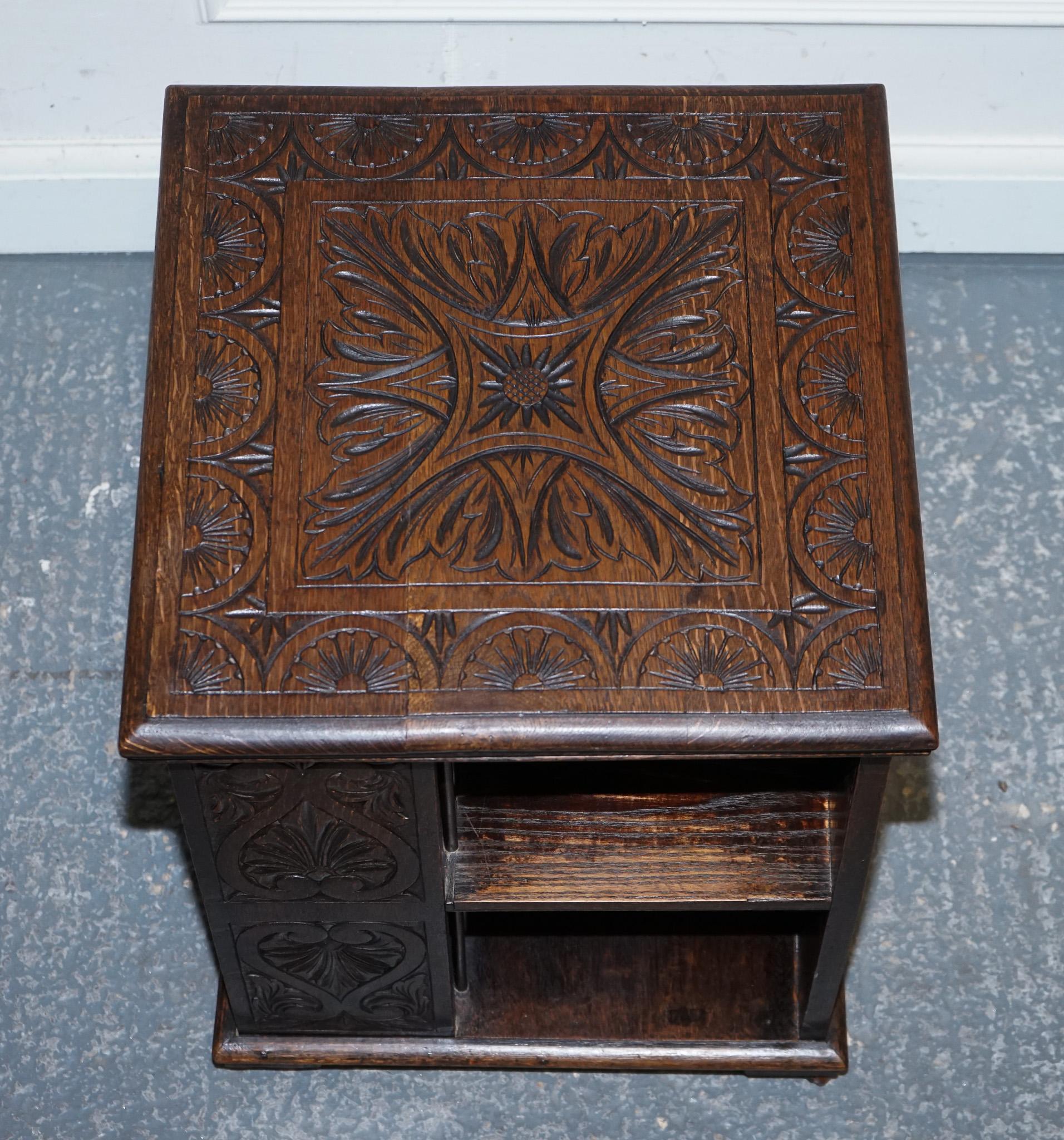 ANTIQUE VICTORIAN ENGLISH SOLID OAK CARVED JACOBEAN REVOLViNG OPEN BOOKCASE For Sale 2