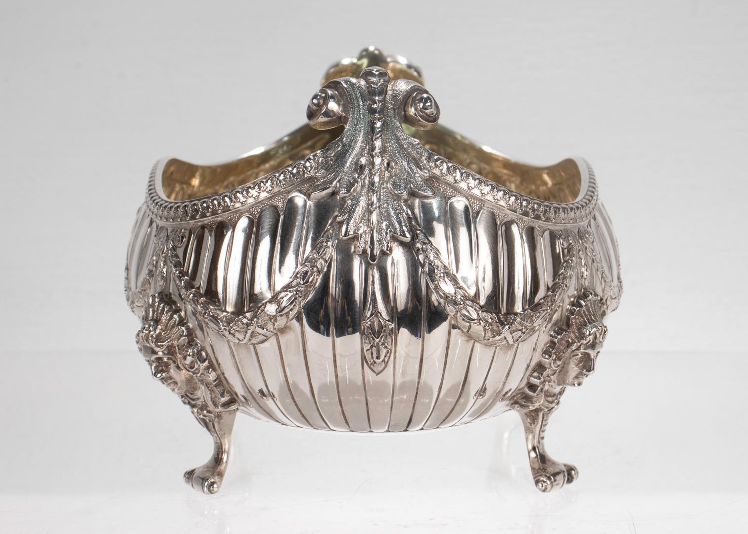 Antique Victorian English Sterling Silver Footed Bowl by George Aldwinckle In Good Condition For Sale In Philadelphia, PA