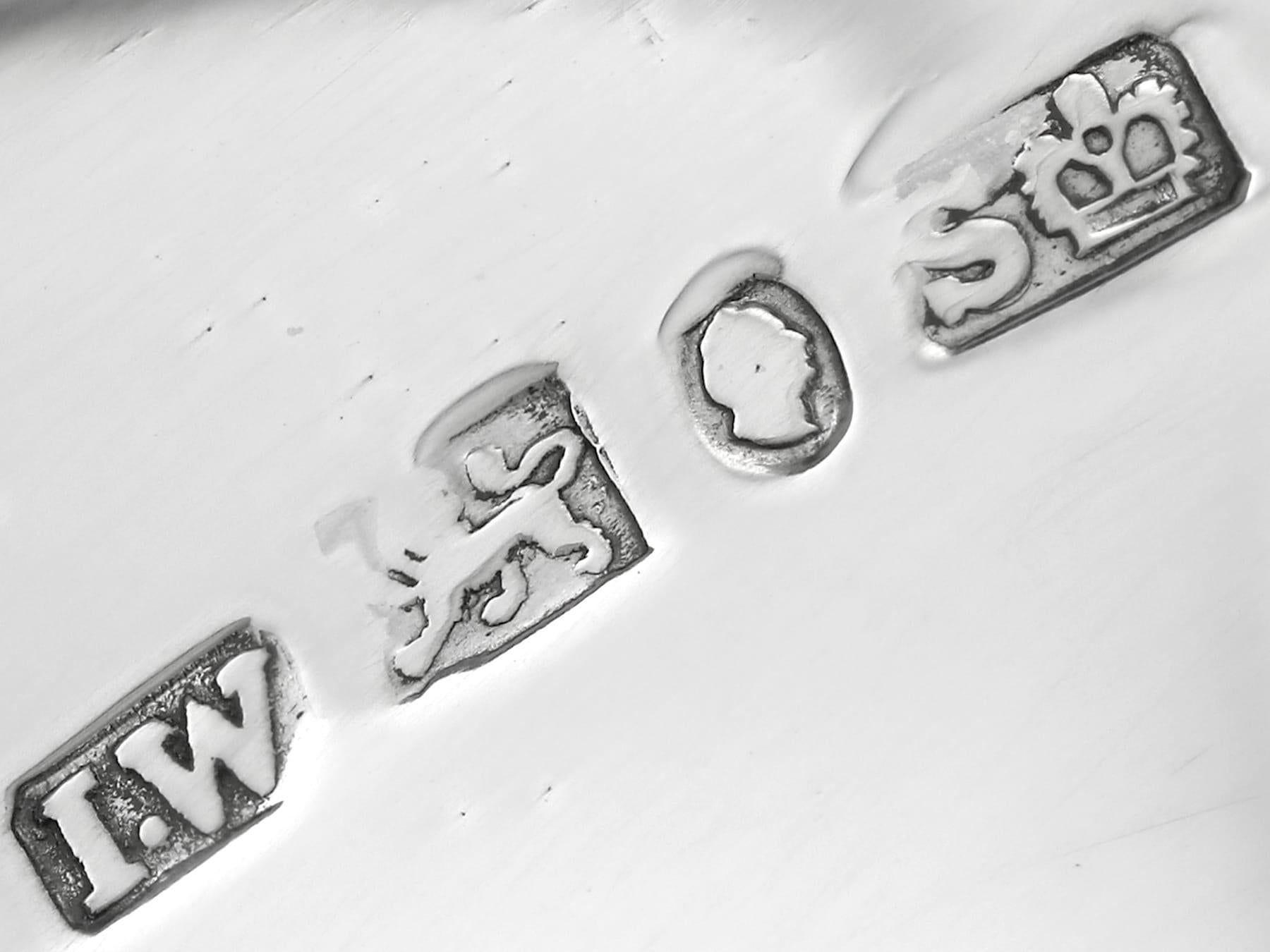 Ancien refroidisseur à vin en argent sterling de style victorien anglais en vente 2