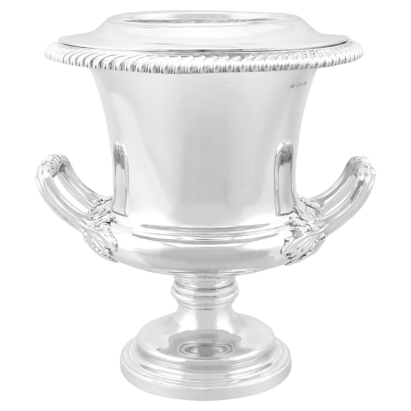 Ancien refroidisseur à vin en argent sterling de style victorien anglais en vente