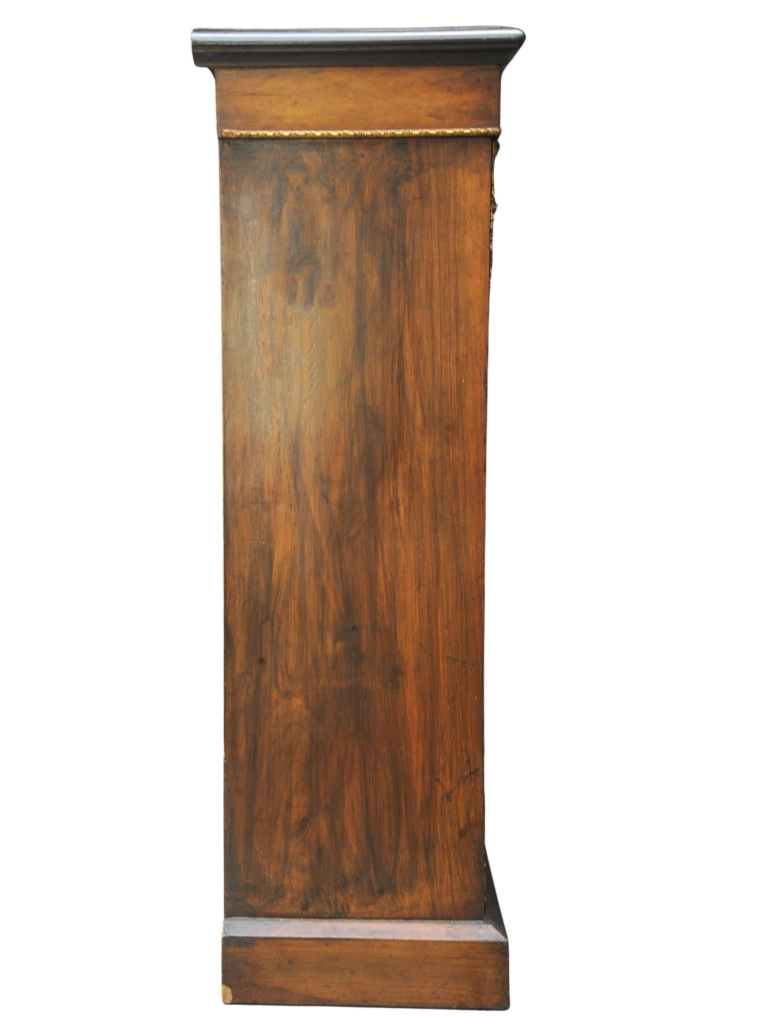Antiguo armario victoriano inglés de muelle de nogal, madera satinada y ormolu esmaltado dorado en Bueno estado para la venta en Reading, Berkshire