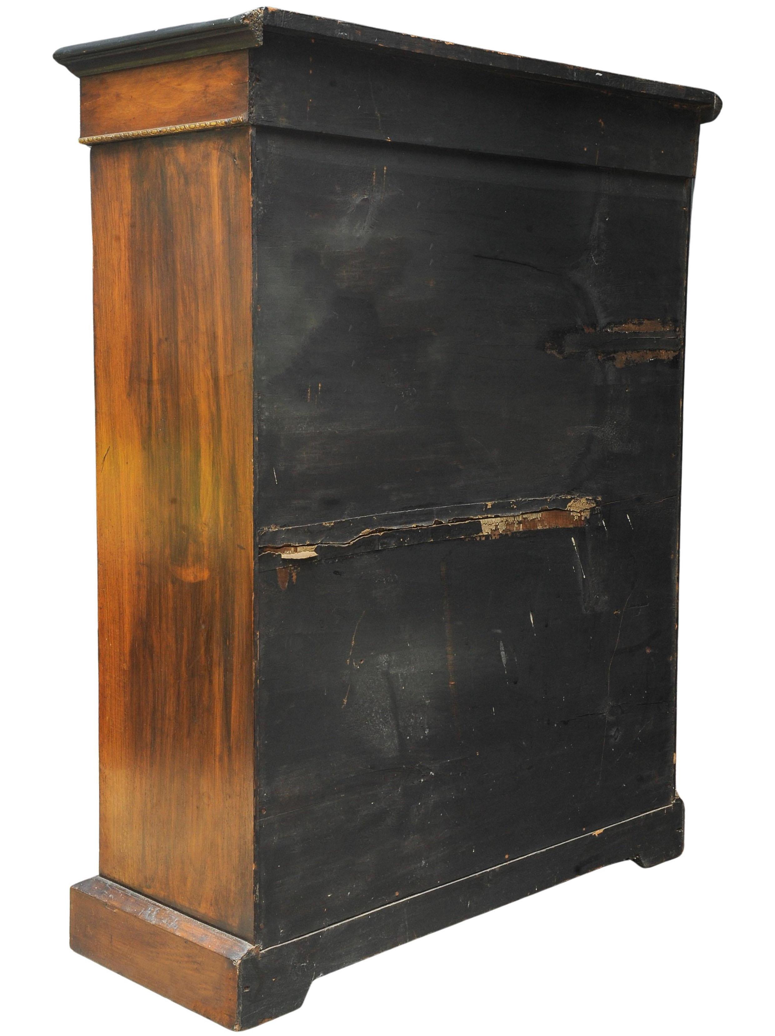 Antiguo armario victoriano inglés de muelle de nogal, madera satinada y ormolu esmaltado dorado en venta 3