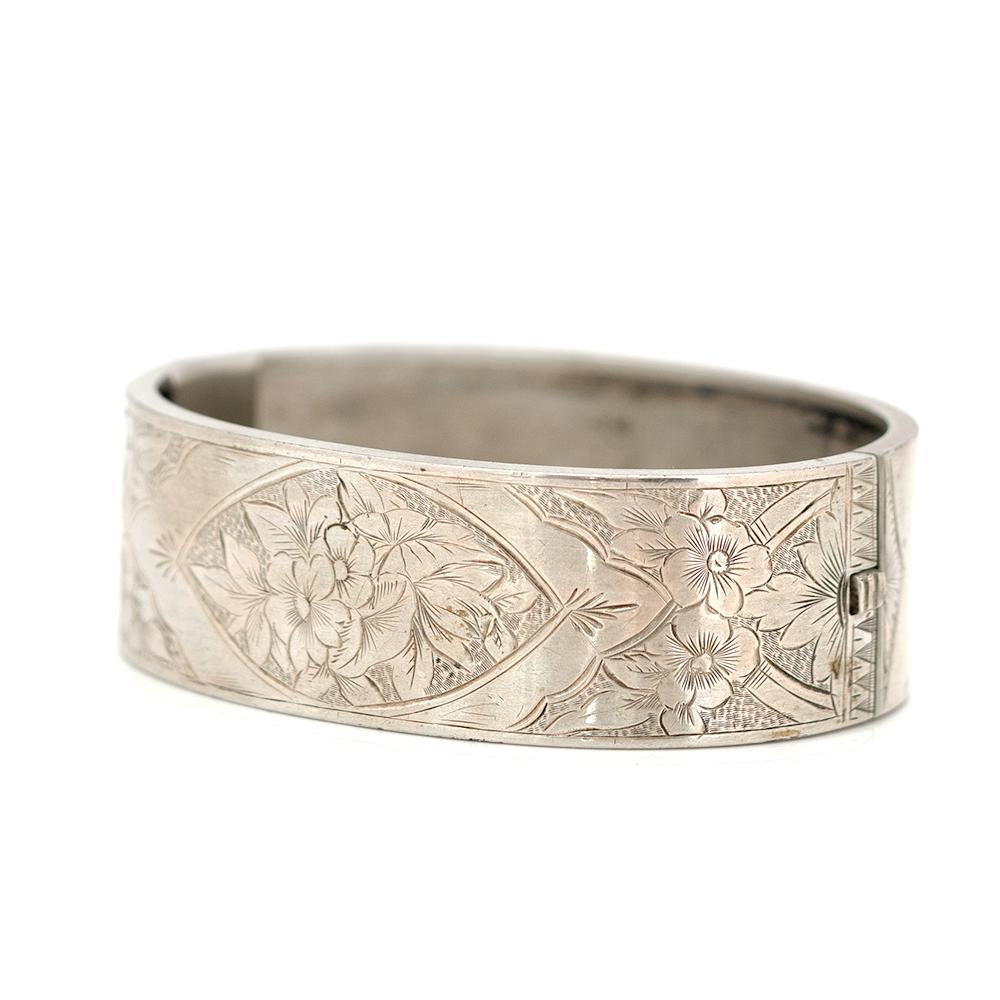 Antique Victorian Engraved Silver Bangle Bracelet For Sale 2
