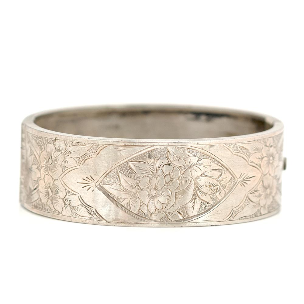 Antique Victorian Engraved Silver Bangle Bracelet For Sale 3