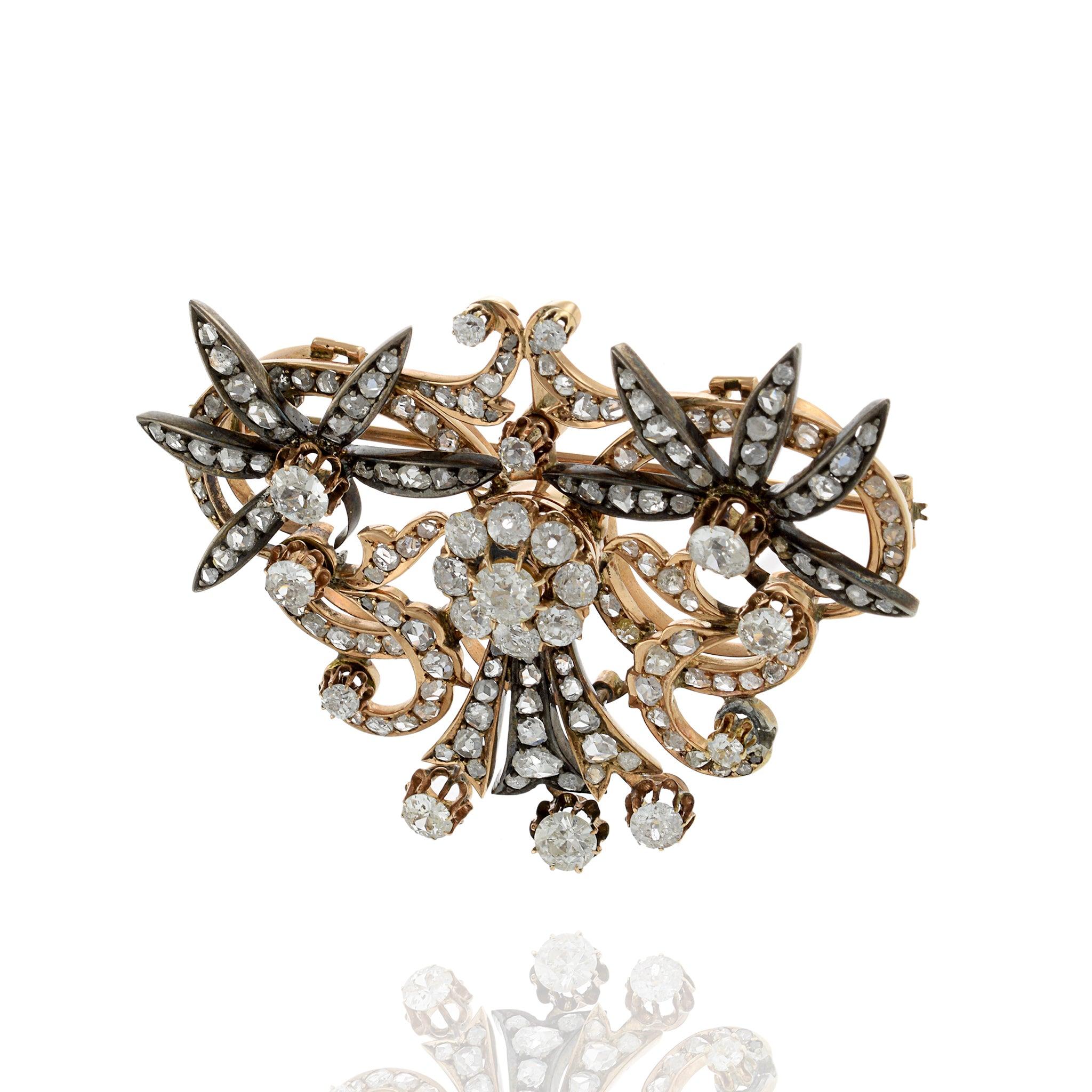 Antique Victorian Era 14KT Rose Gold and Diamond Brooch In Excellent Condition For Sale In New York, NY