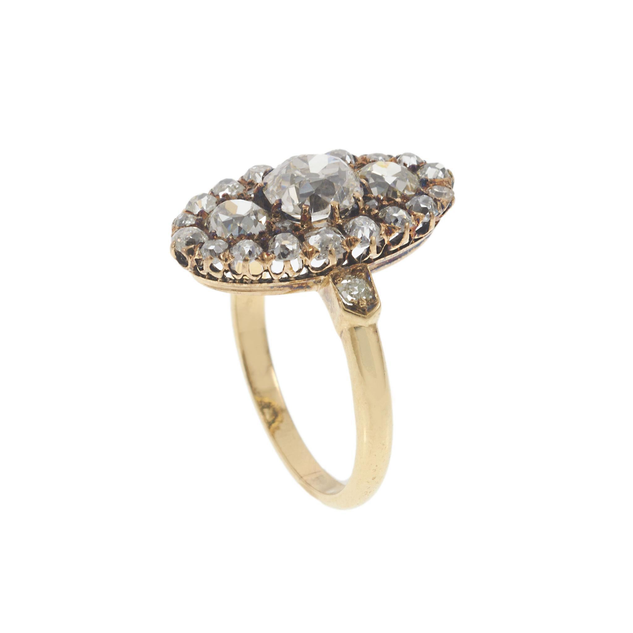 Vittoriano Anello antico di epoca vittoriana in oro giallo 18KT con diamante Old Mine Cut in vendita