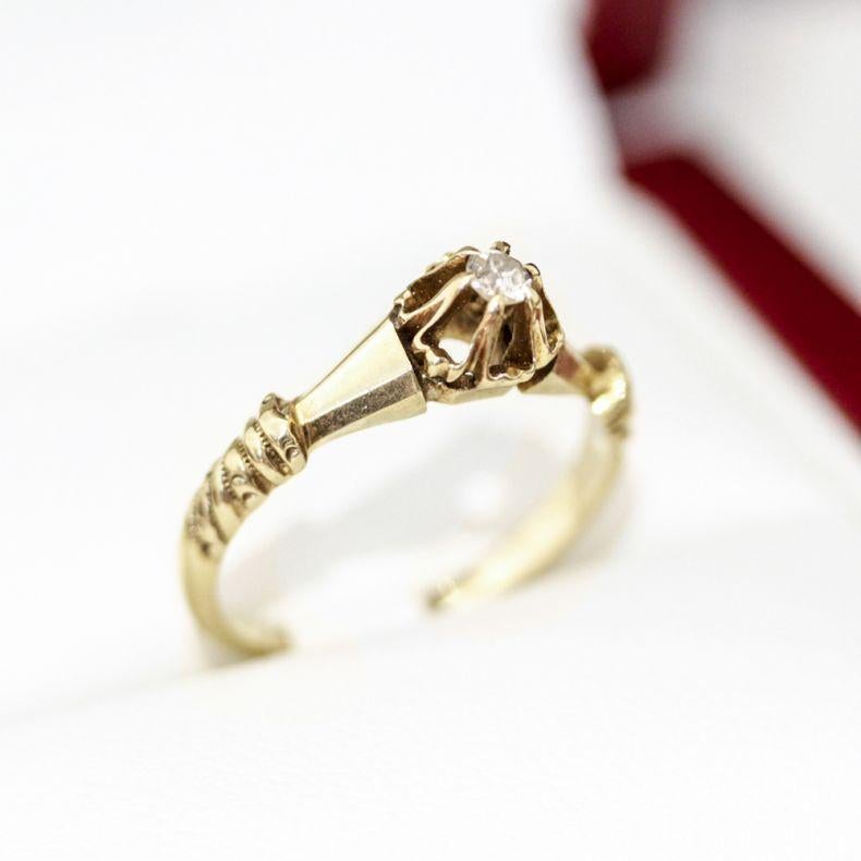 Women's Antique Victorian Era Diamond Engagement Ring For Sale