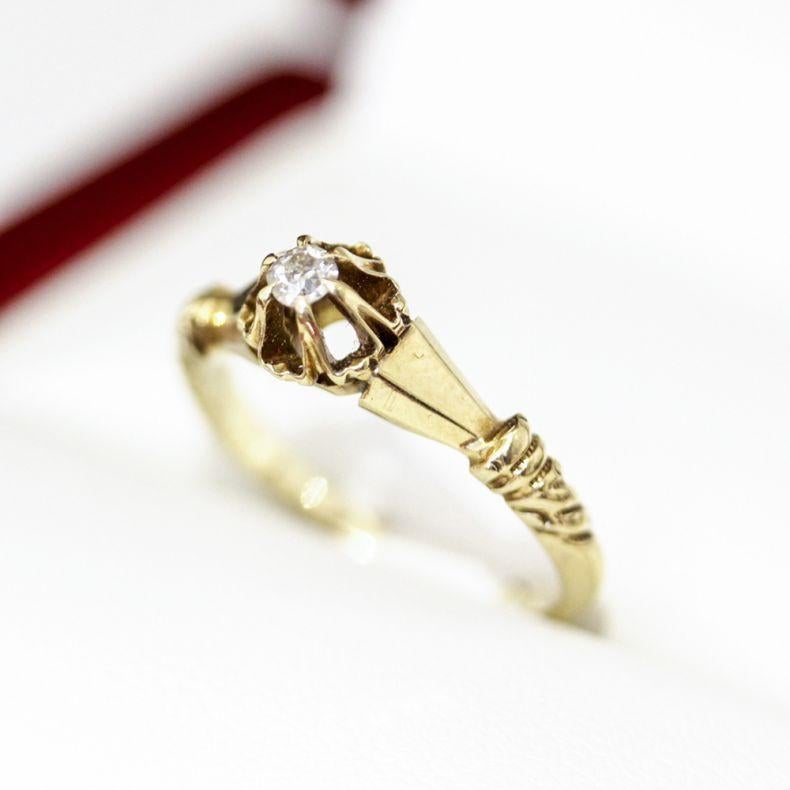 Antique Victorian Era Diamond Engagement Ring For Sale 2