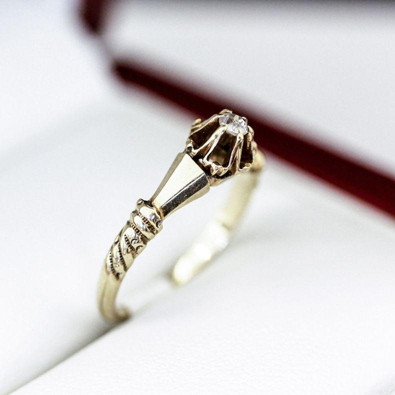 Antique Victorian Era Diamond Engagement Ring For Sale 4