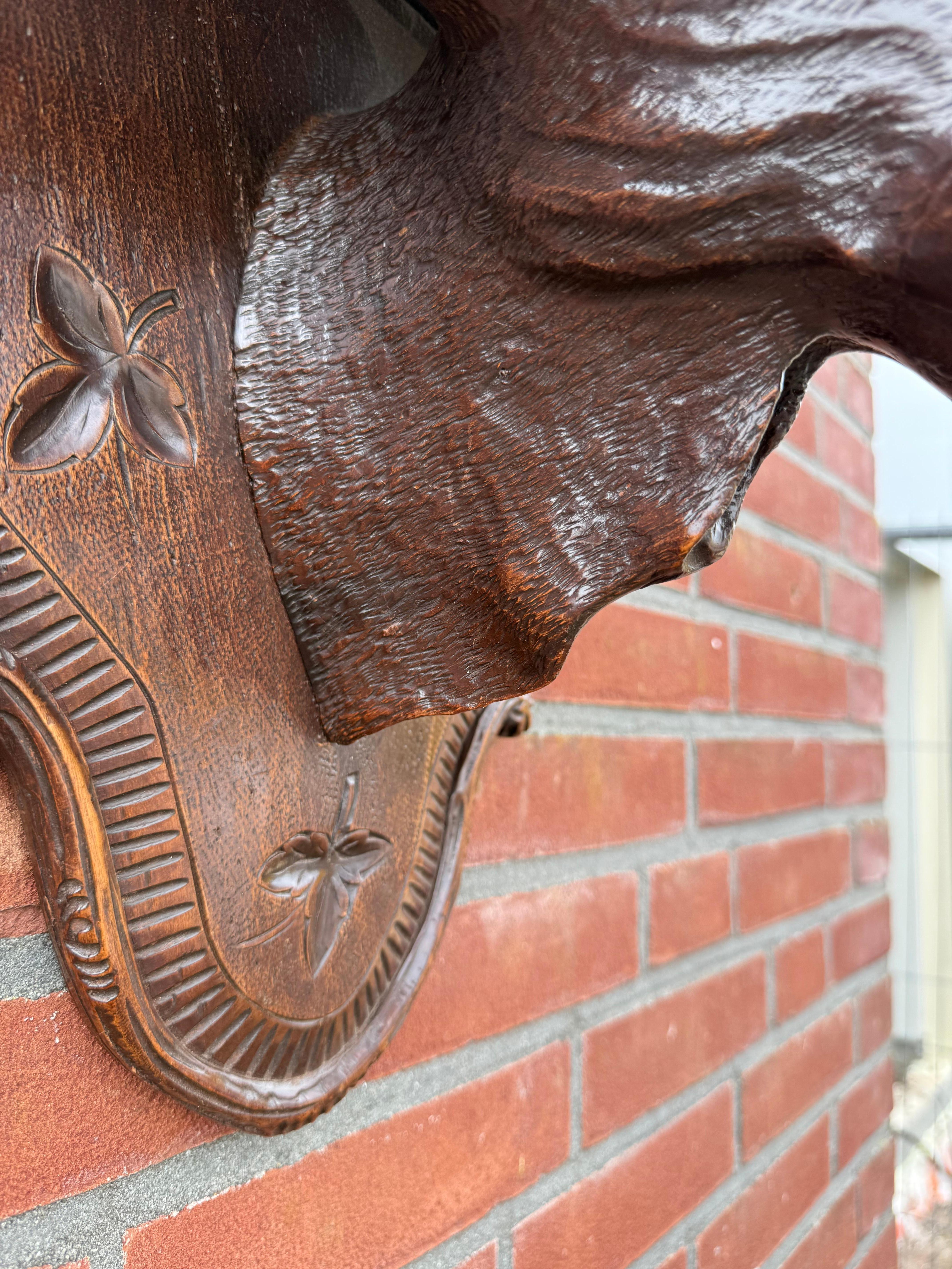 Antique Victorian era Hand Carved Black Forest Bull Sculpture Wall Bracket For Sale 4