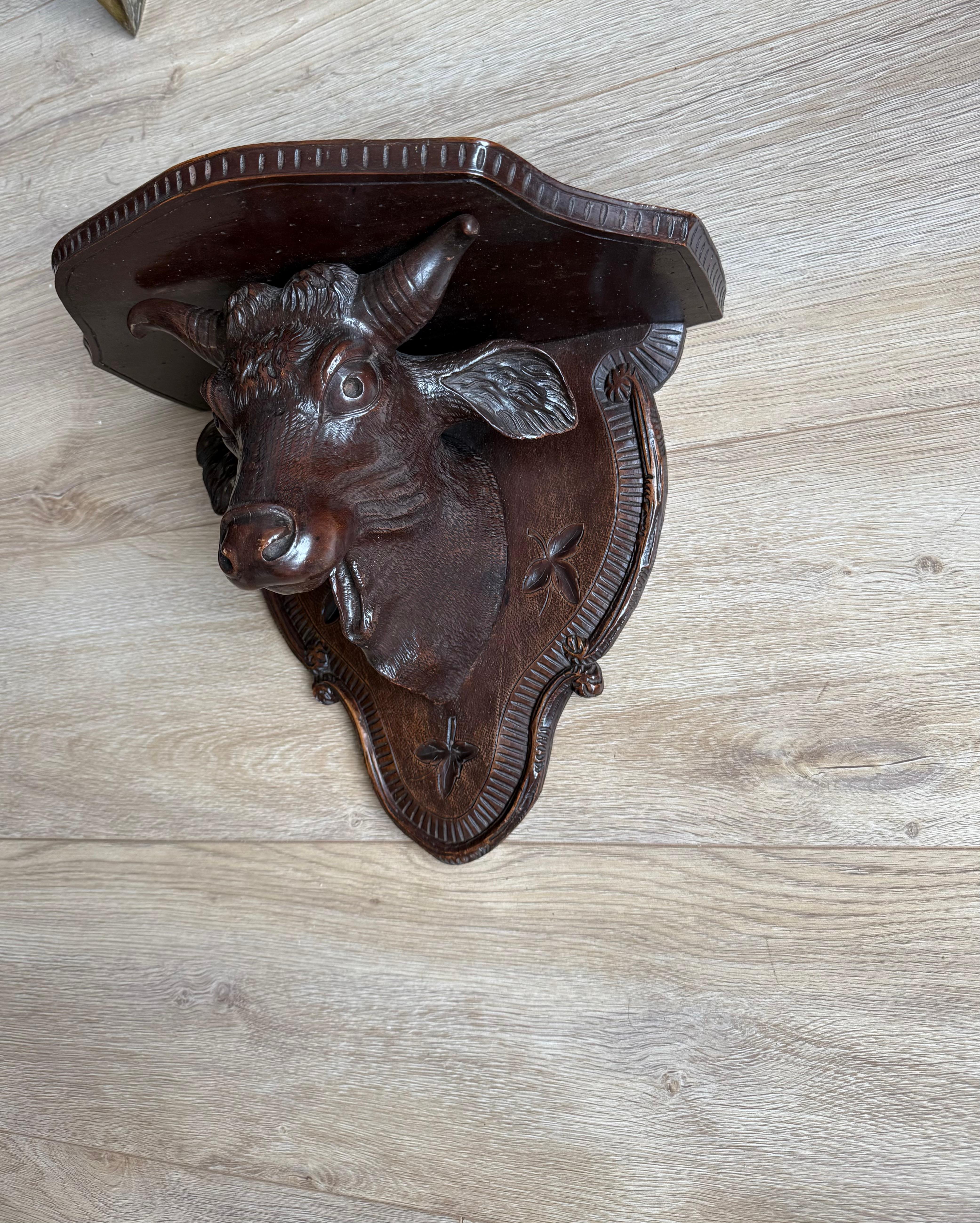 Antique Victorian era Hand Carved Black Forest Bull Sculpture Wall Bracket For Sale 11