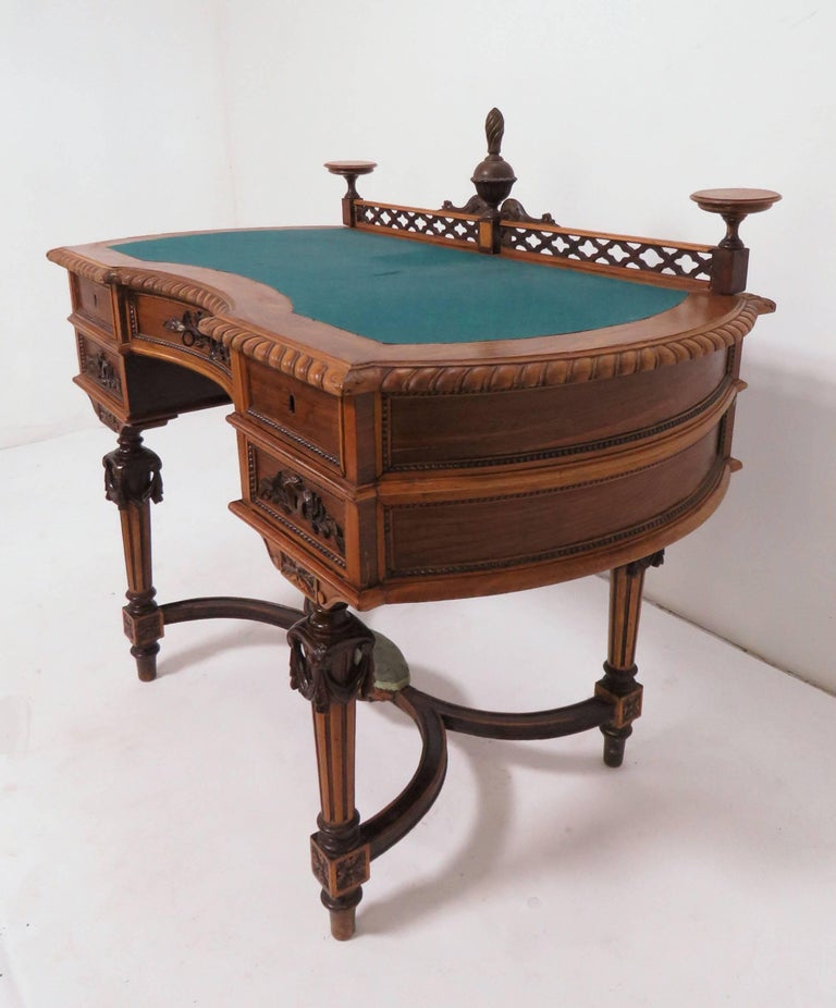 Antique Victorian Era Ladies Writing Desk, circa 1860s at 1stDibs