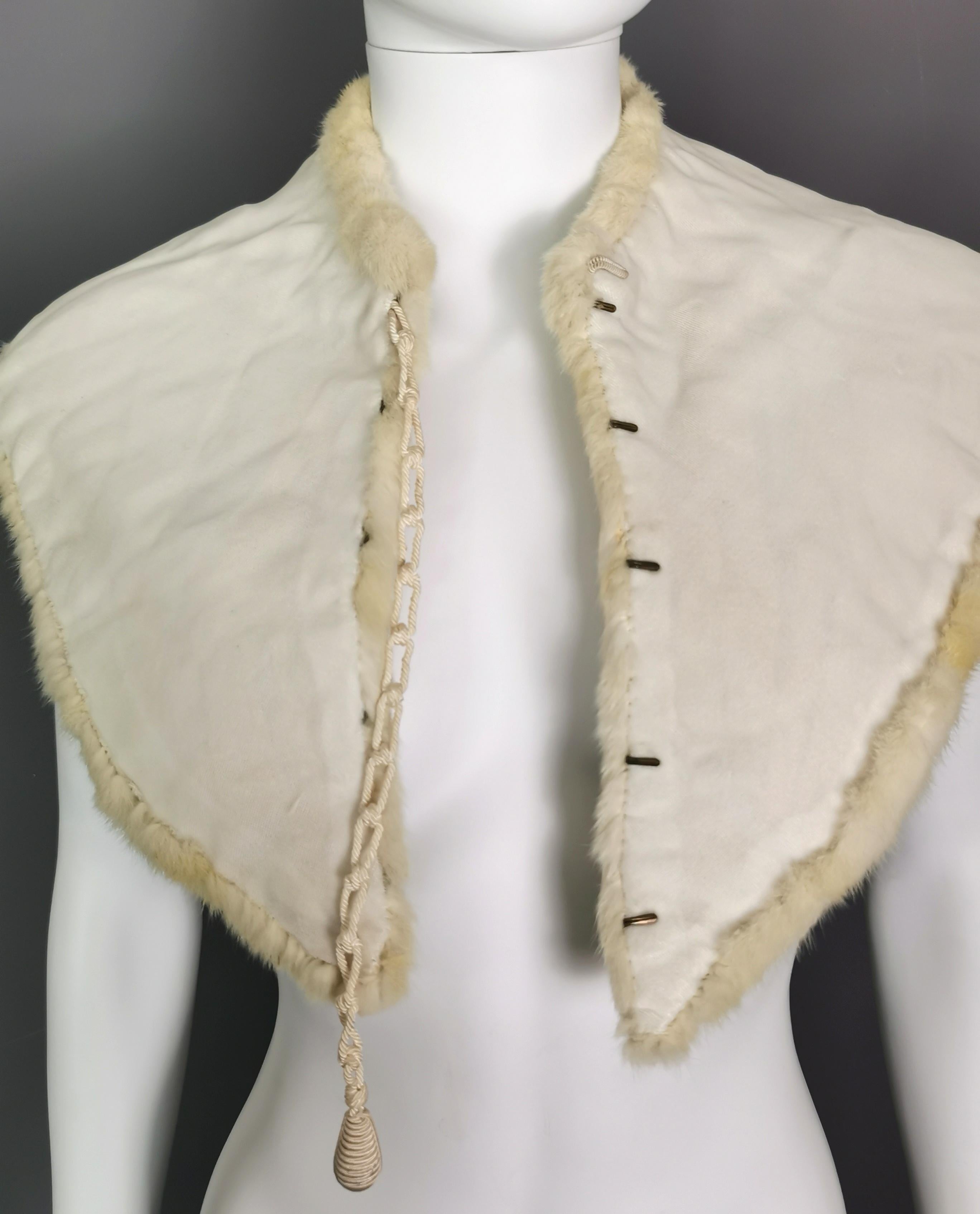 Antique Victorian ermine fur capelet, cape  5