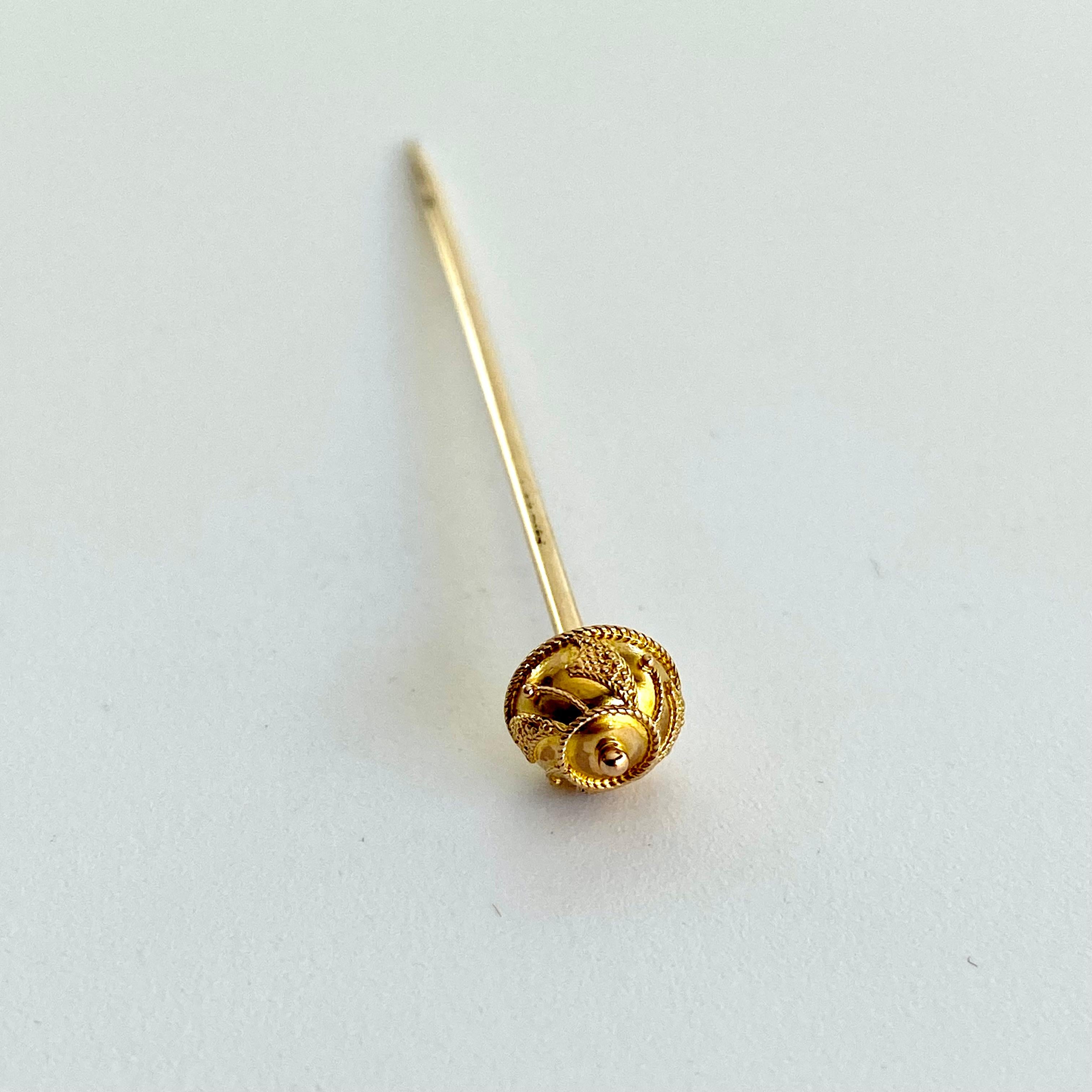 Antique Victorian Etruscan Designed Yellow Gold Ornate 2.5 Inch Pin In Good Condition For Sale In New York, NY