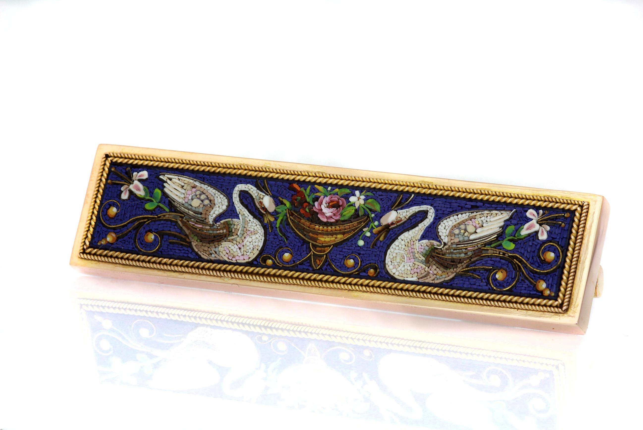 Antike, viktorianische Etruscan Revival 1880s Micro Mosaic Gold Swan Brosche/Krawattennadel im Zustand „Hervorragend“ im Angebot in London, GB