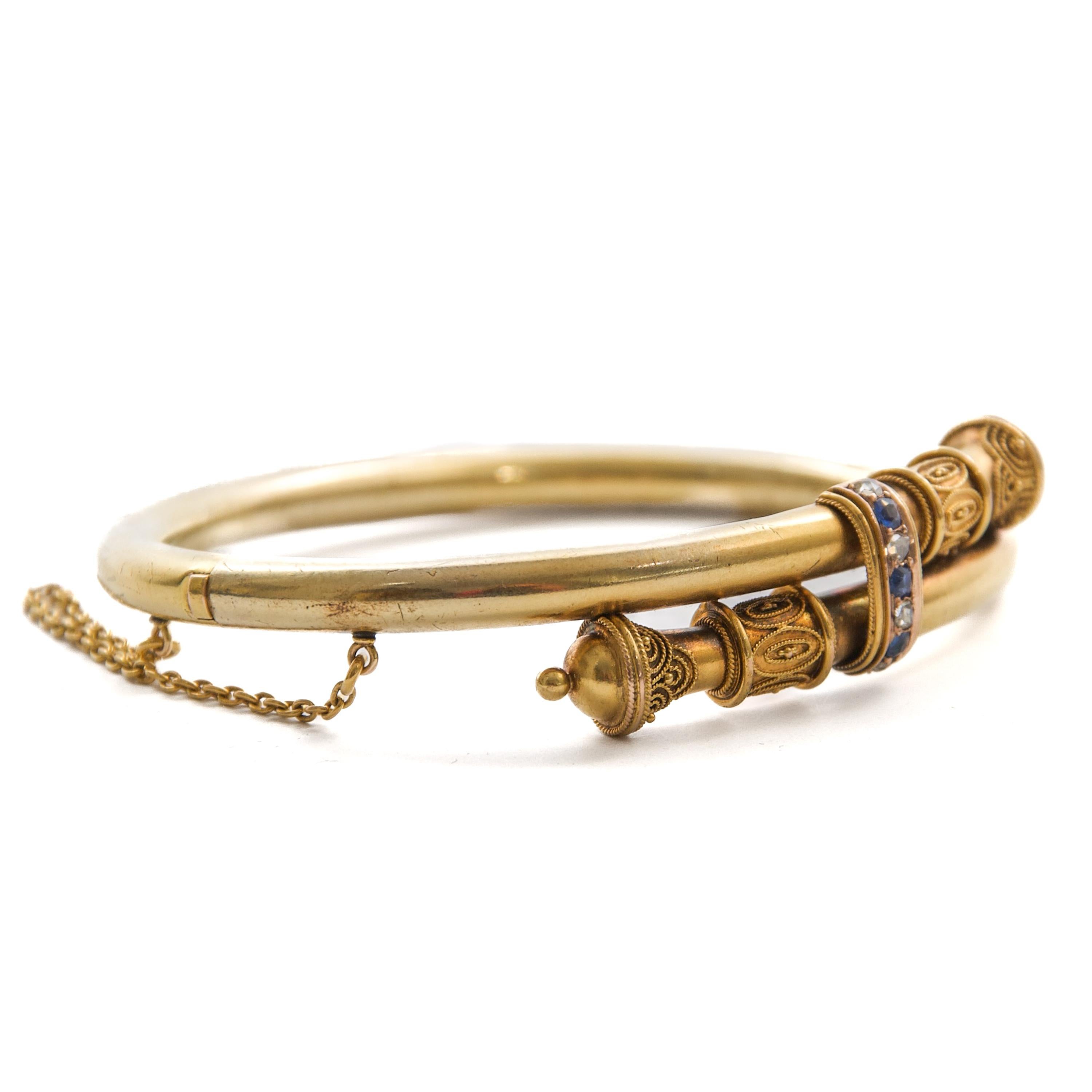 Taille rose Bracelet victorien ancien de style étrusque avec diamants et saphirs en or 14 carats, 1880 en vente
