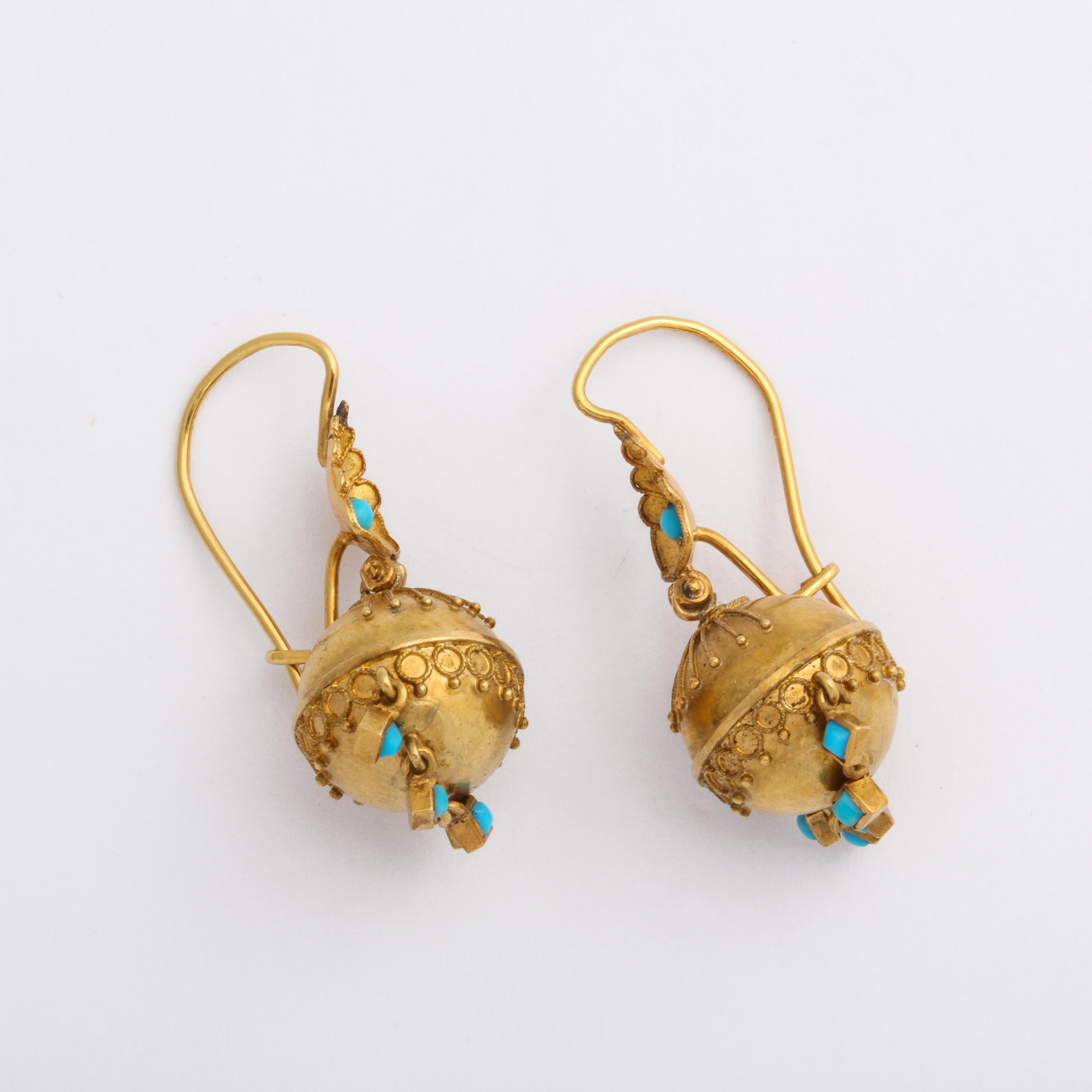 Antique Victorian Etruscan Revival Drop Earrings In Excellent Condition In Stamford, CT