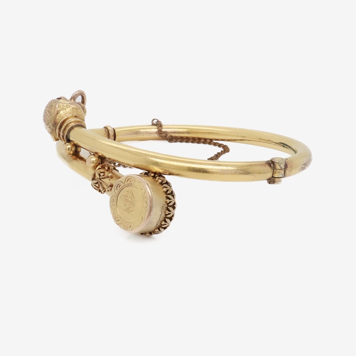 Antique Victorian / Revive Etruscan Bracelet Bypass en or fourré en vente 1