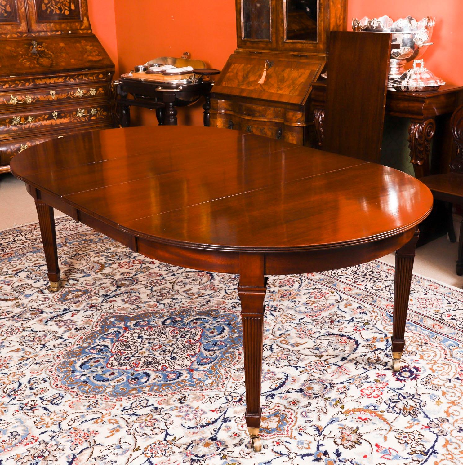 Anglais Ancienne table à manger victorienne à rallonge 19ème siècle et 8 chaises Swagback en vente