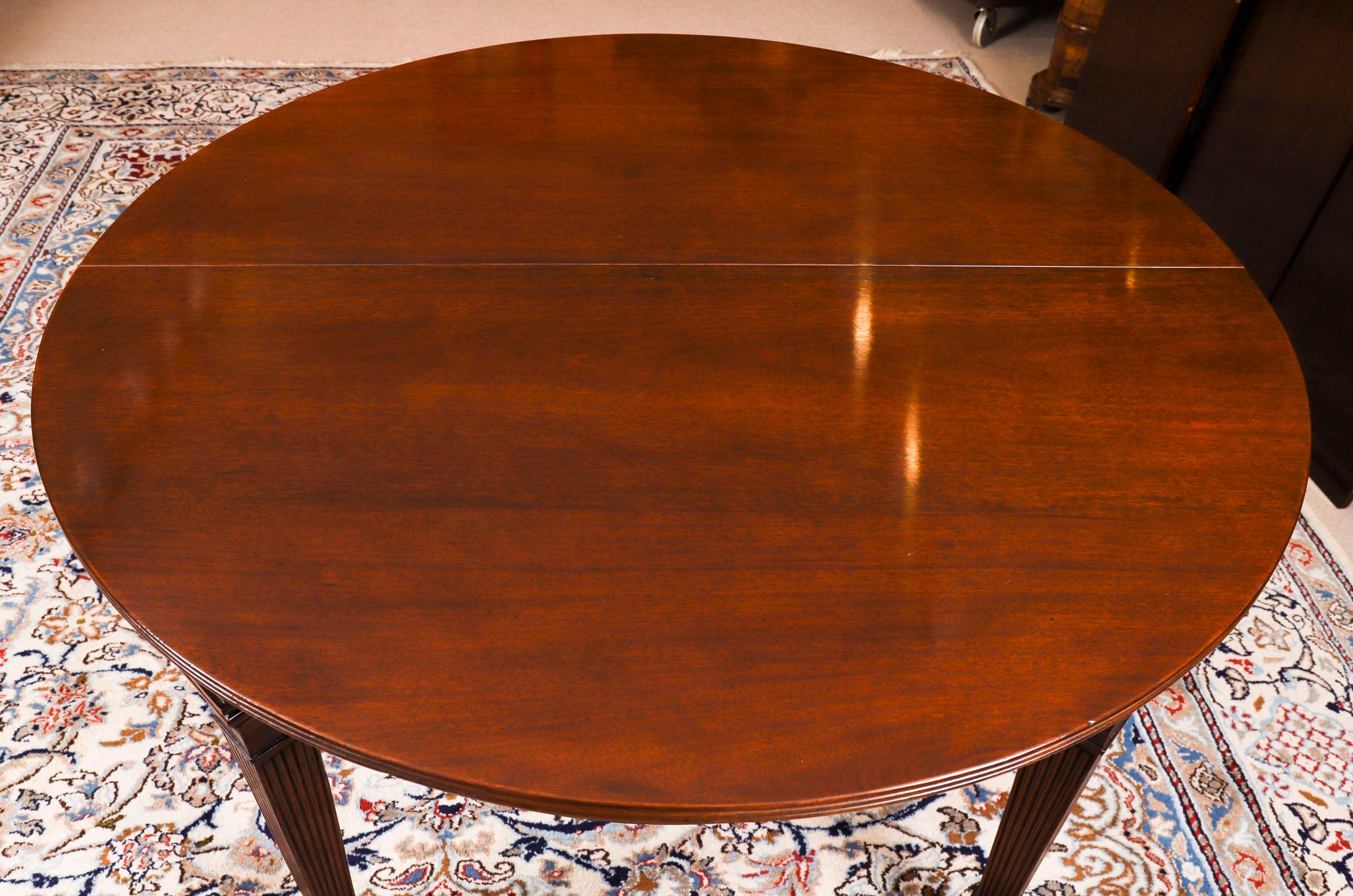 Ancienne table à manger victorienne à rallonge 19ème siècle et 8 chaises Swagback en vente 1