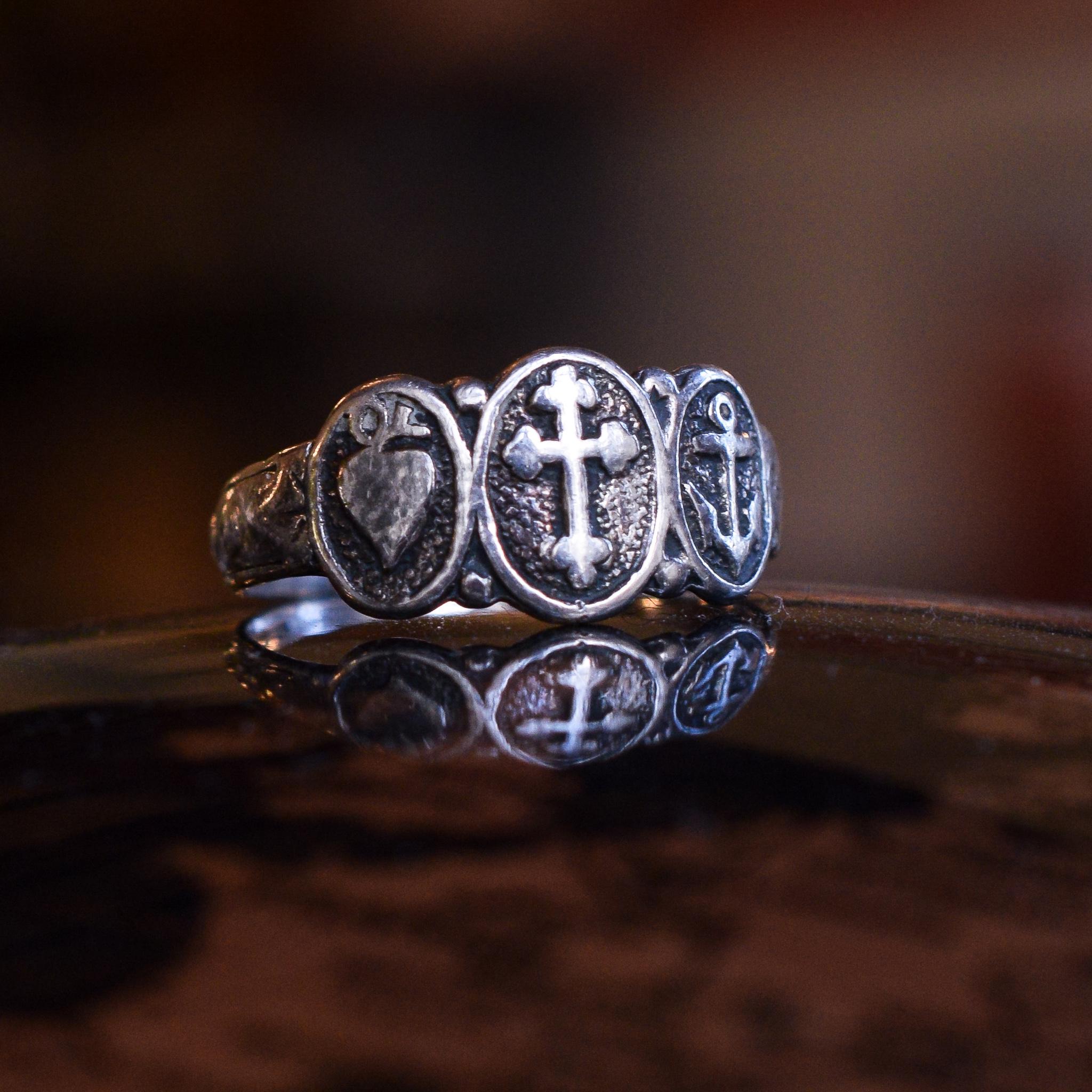 Antique Victorian “Faith Hope & Charity” Sterling Silver Ring In Good Condition In Sale, Cheshire