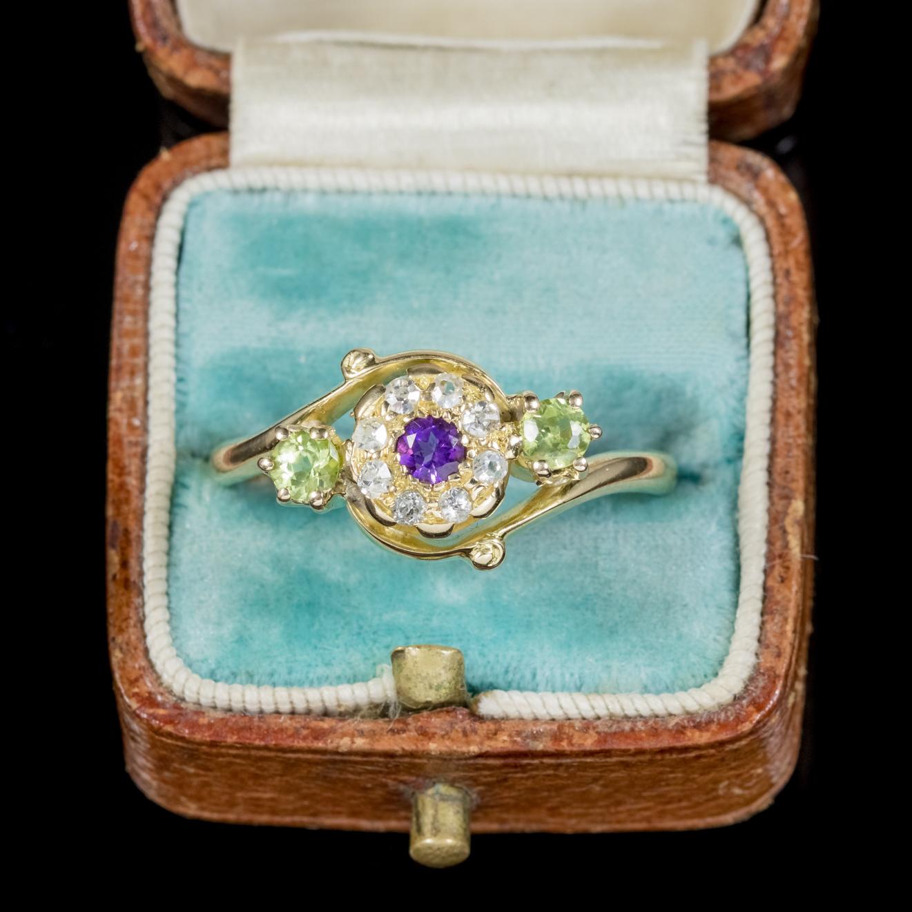 Antique Victorian Fancy Suffragette Cluster Ring 18 Carat Gold, circa 1900 3