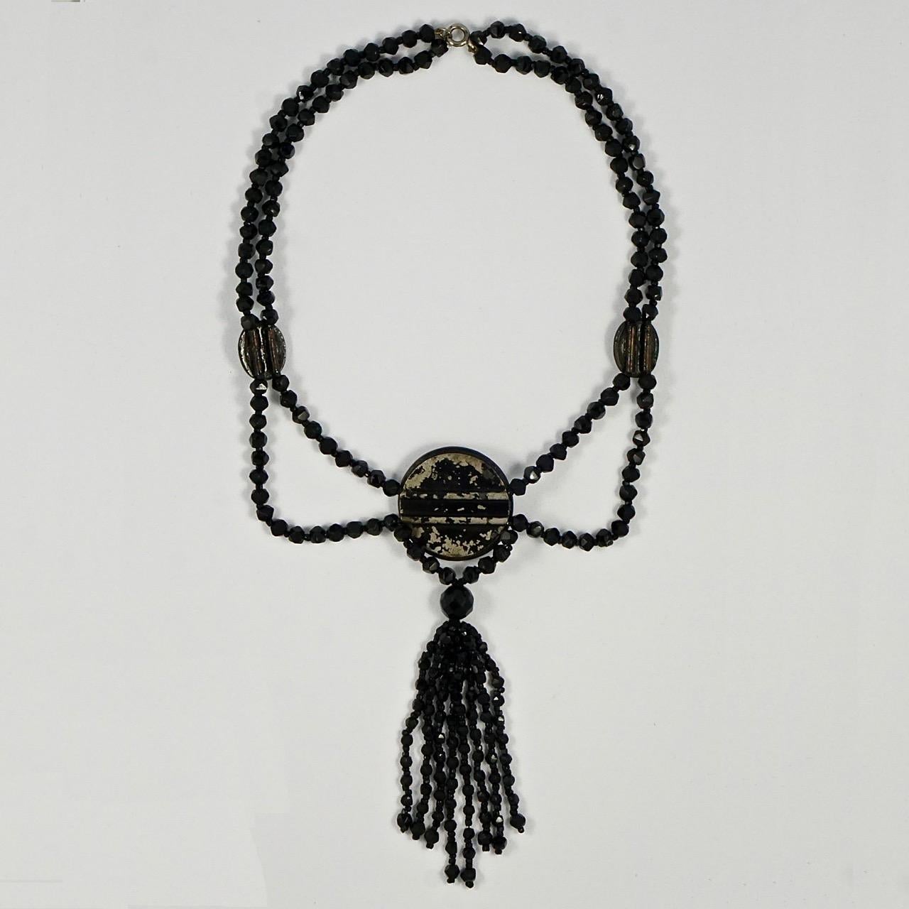 Antike viktorianische Festoon-Halskette mit Silberverschluss und französischem Jet-Perlen-Kamee im Angebot 7