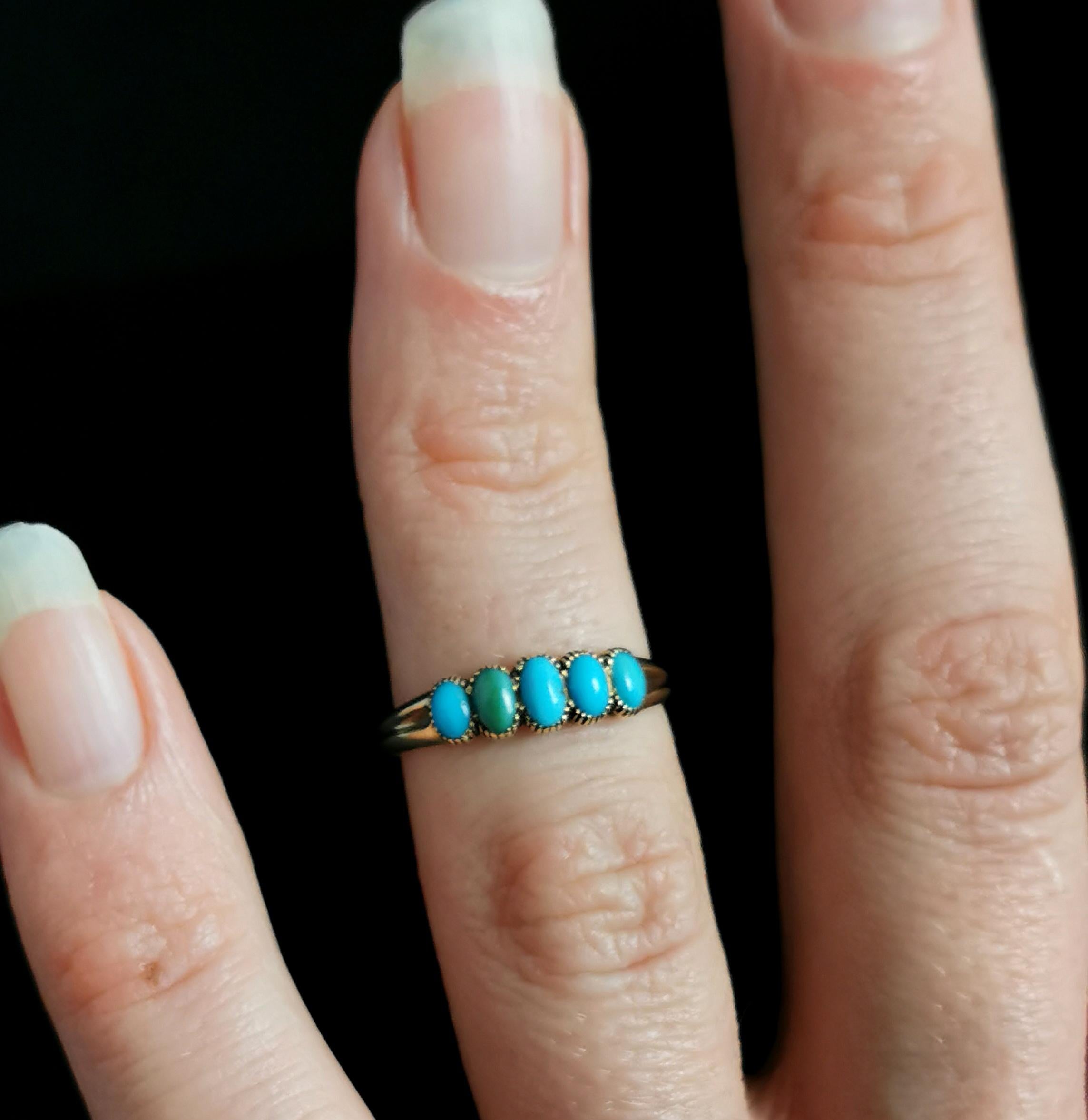 Antique Victorian Five Stone Turquoise Ring, 18k Yellow Gold In Good Condition In NEWARK, GB