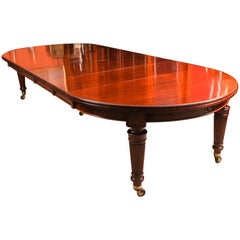 Antique Victorian Flame Mahogany Circular Extending Dining Table, 19th Century