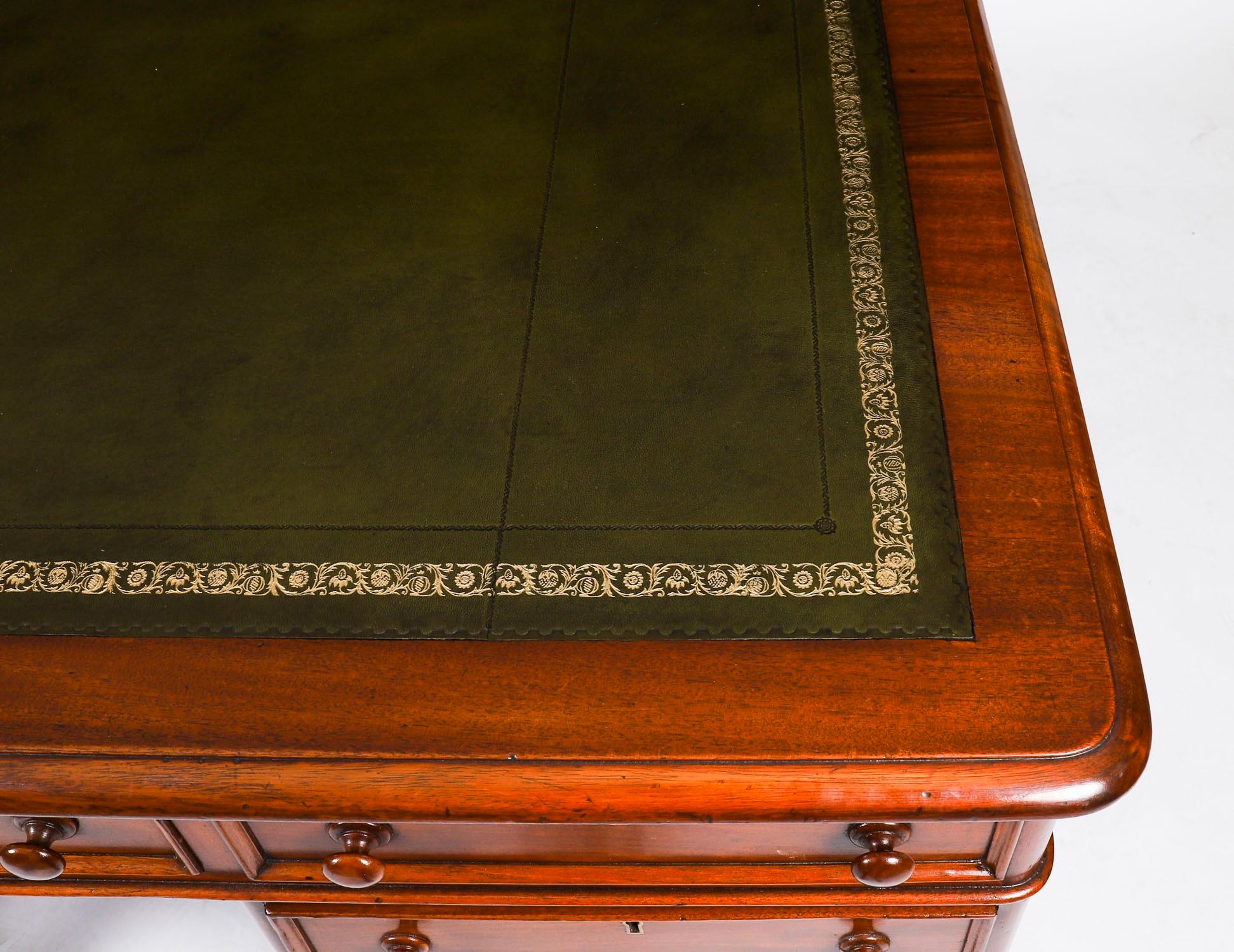 Antike viktorianische Flamme Mahagoni Partner Pedestal Schreibtisch 19. C 139x107cm im Angebot 4