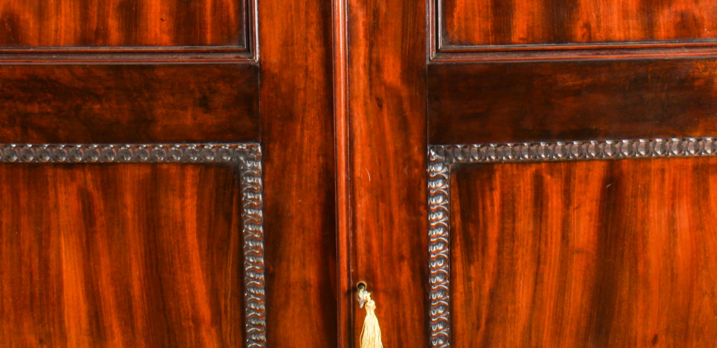 Antique Victorian Flame Mahogany Two Door Wardrobe 19th Century In Good Condition In London, GB