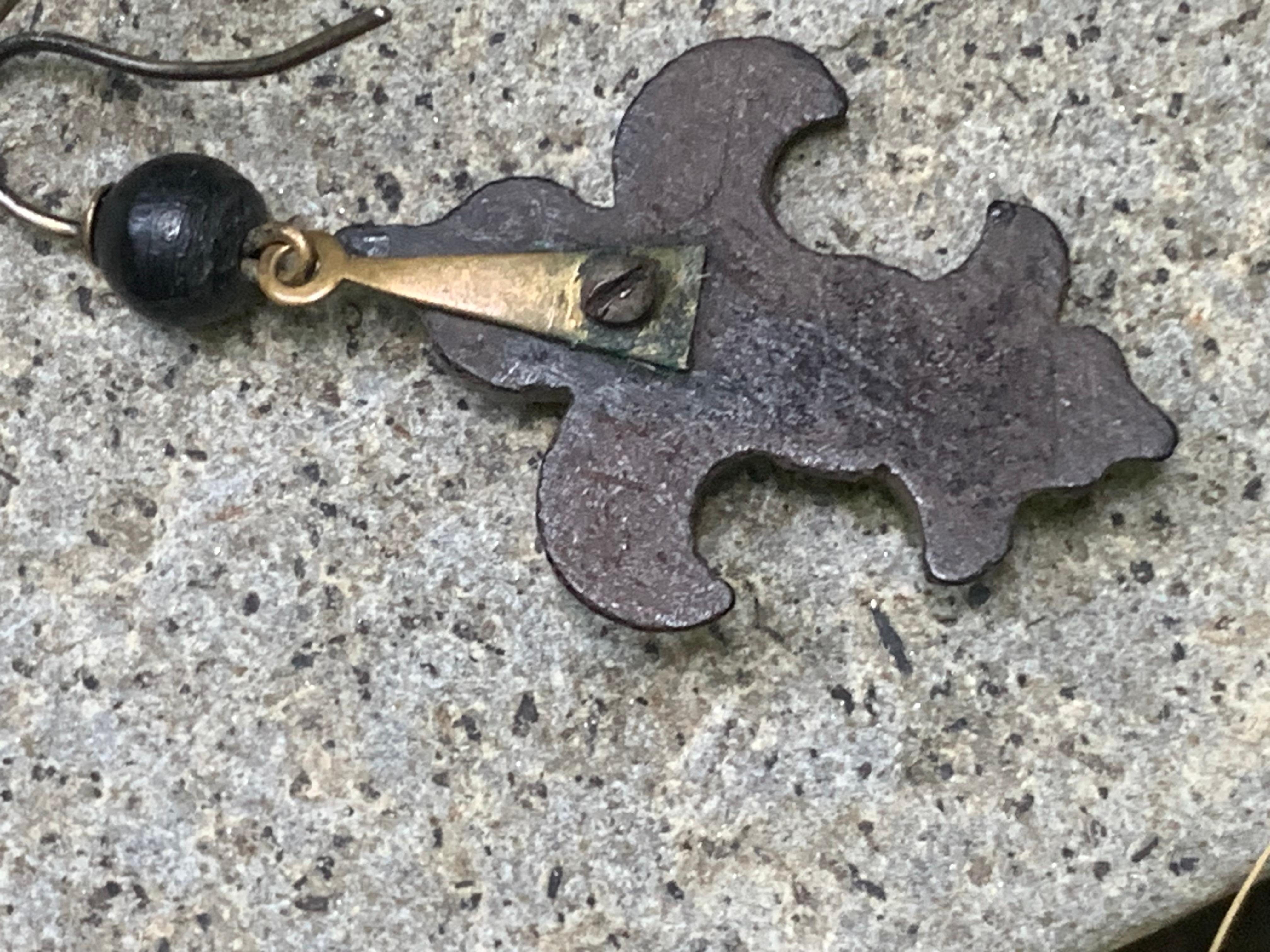 Women's Antique Victorian Fleur- de- Lys Dangle Earrings Vulcanite Glas Metall Fittings For Sale