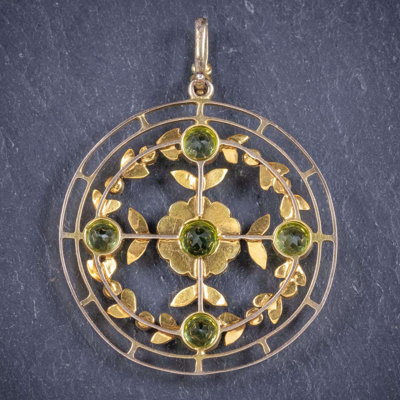 Antique Victorian Floral Peridot Pearl 18 Carat Gold, circa 1900 Pendant In Good Condition In Lancaster , GB