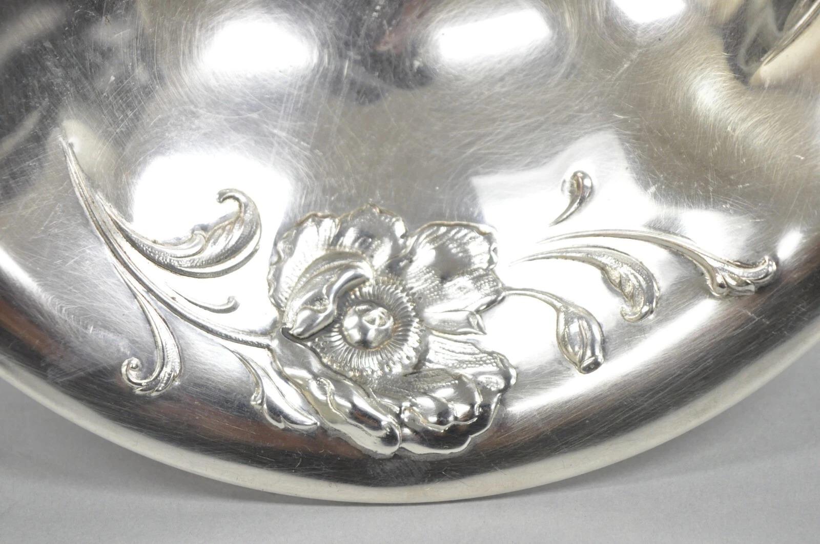 Antike viktorianische versilberte Kompottschale mit Fuß aus WMA Rogers mit Blumenrepousse, WMA im Angebot 1