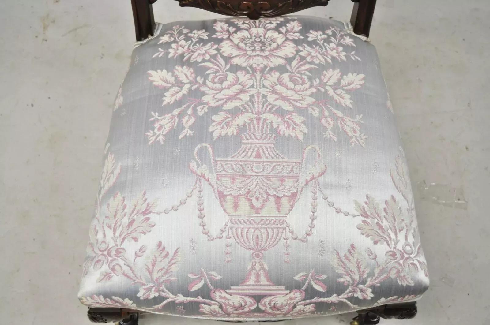 Antike viktorianische Floral Scrollwork geschnitzt Mahagoni Wohnzimmer Akzent Slipper Stuhl im Zustand „Gut“ im Angebot in Philadelphia, PA