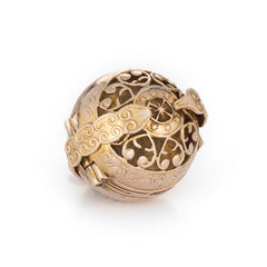 Victorian Folding Picture Frame Orb Pendant Charm Vintage 14 Karat Gold Fob