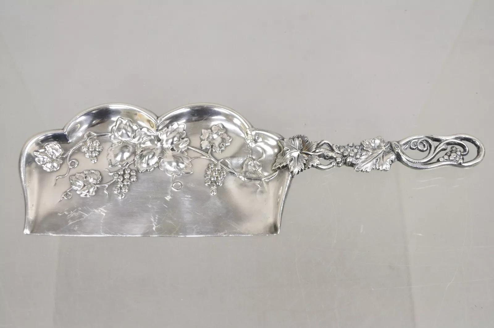 Ancien ramasse-miettes-miettes victorien Forbes Silver Co Grapevine Silver Plated en vente 4