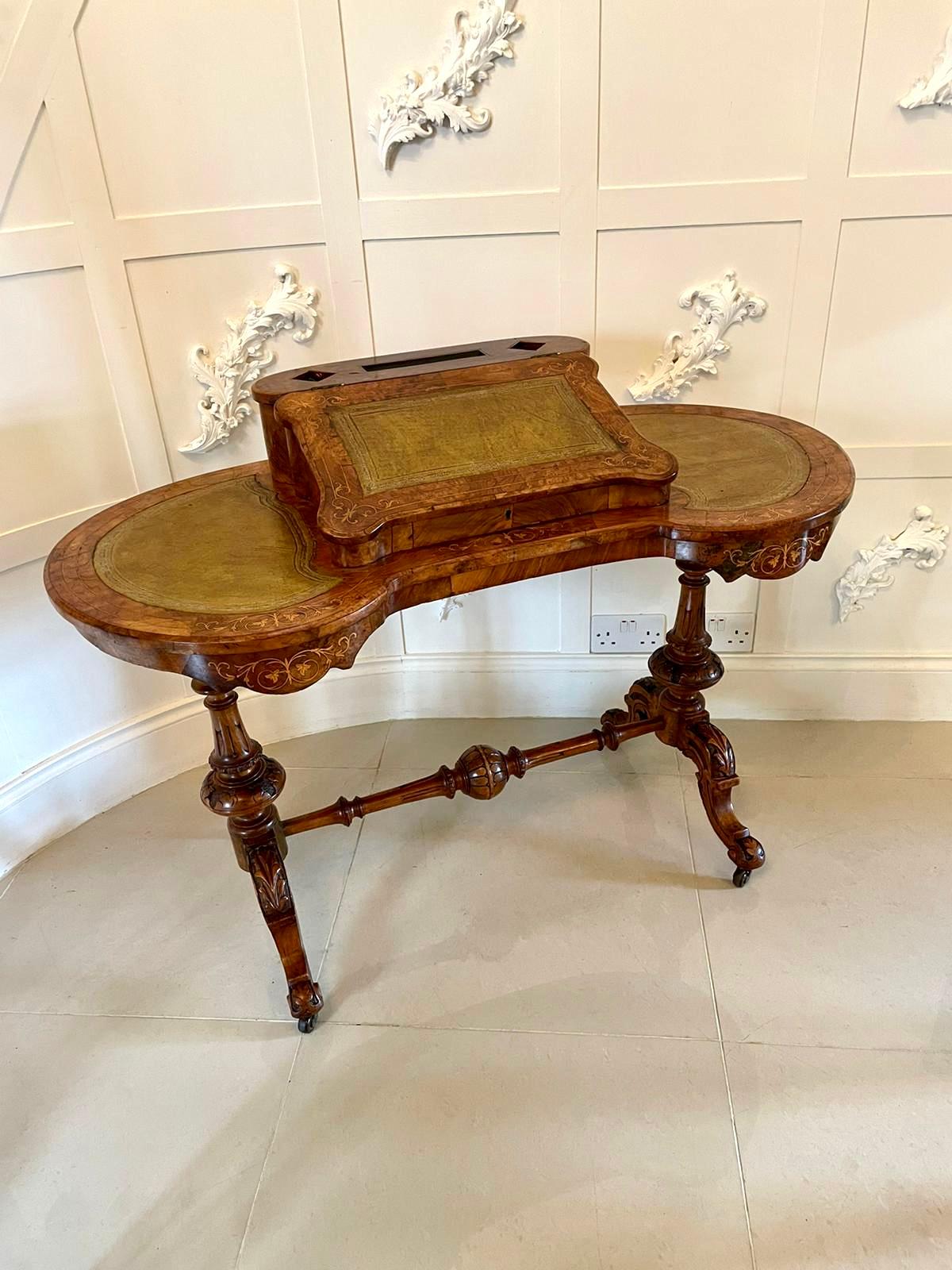 ​​Antique Victorian Freestanding Inlaid Burr Walnut Kidney Shaped Writing Table In Good Condition For Sale In Suffolk, GB